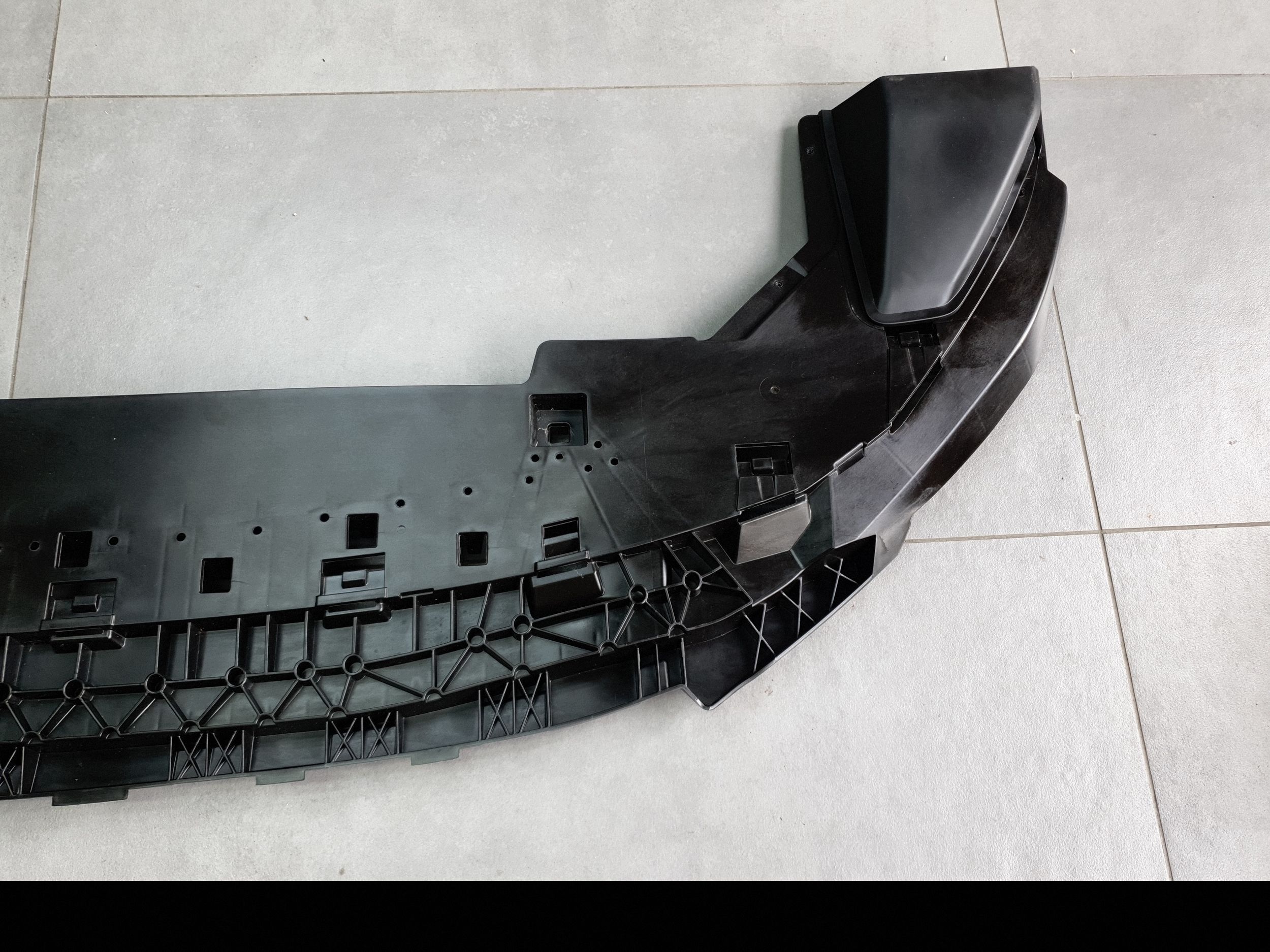 Audi A3 8Y lift cover below front bumper 8Y0807233C