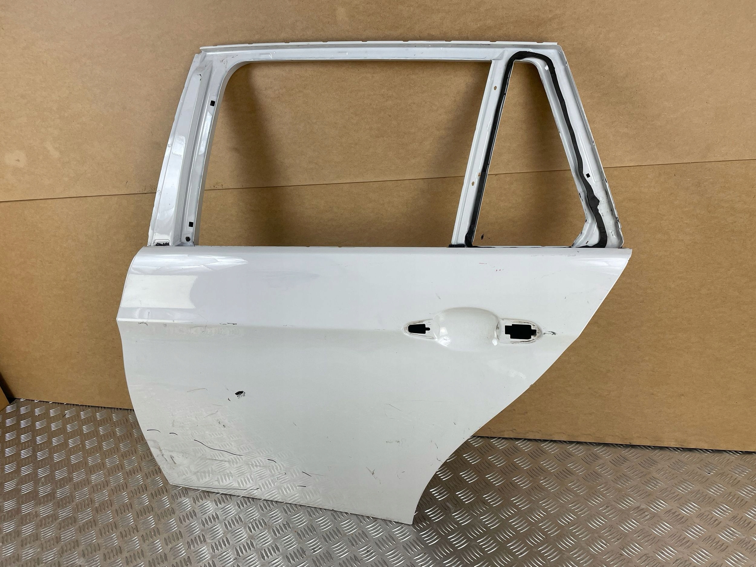 door left rear part left rear. BMW 3 III E91 KOMBI 2004-2012