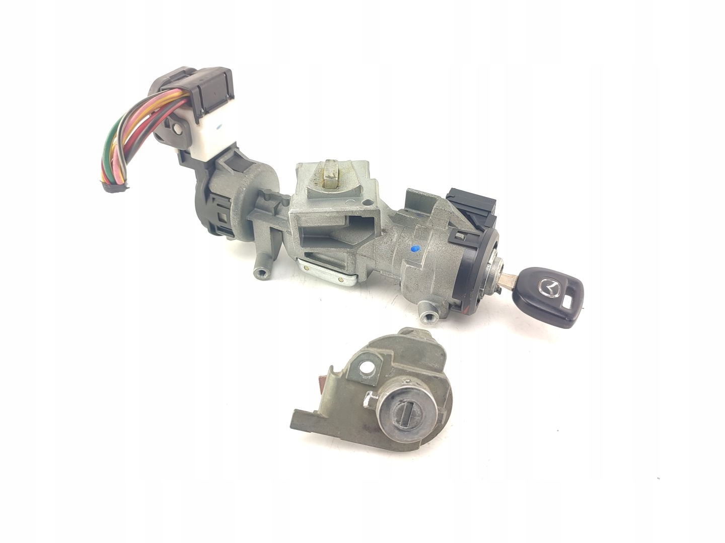 КЛЮЧ ЗАЖИГАНИЯ MAZDA 3 И BK 3M51-3F880-AB