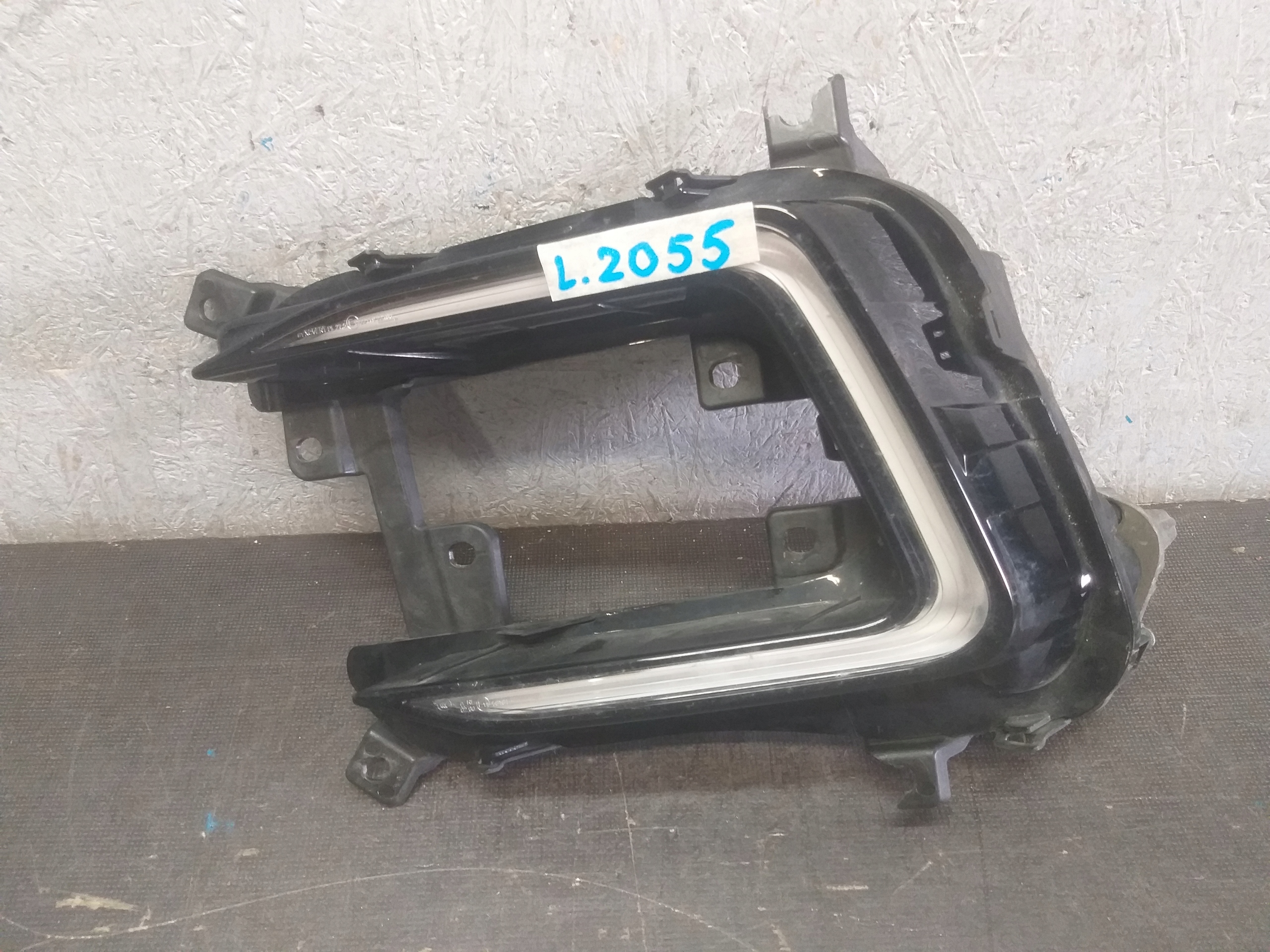 fog light front left VW PASSAT B8 LIFT 3GD945055A