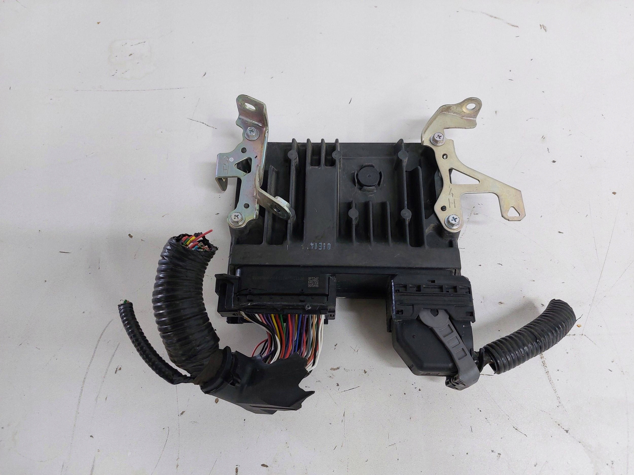 TOYOTA COROLLA E210 E21 2.0 HYBRYDA computer control unit of the engine 89661-0ZU10