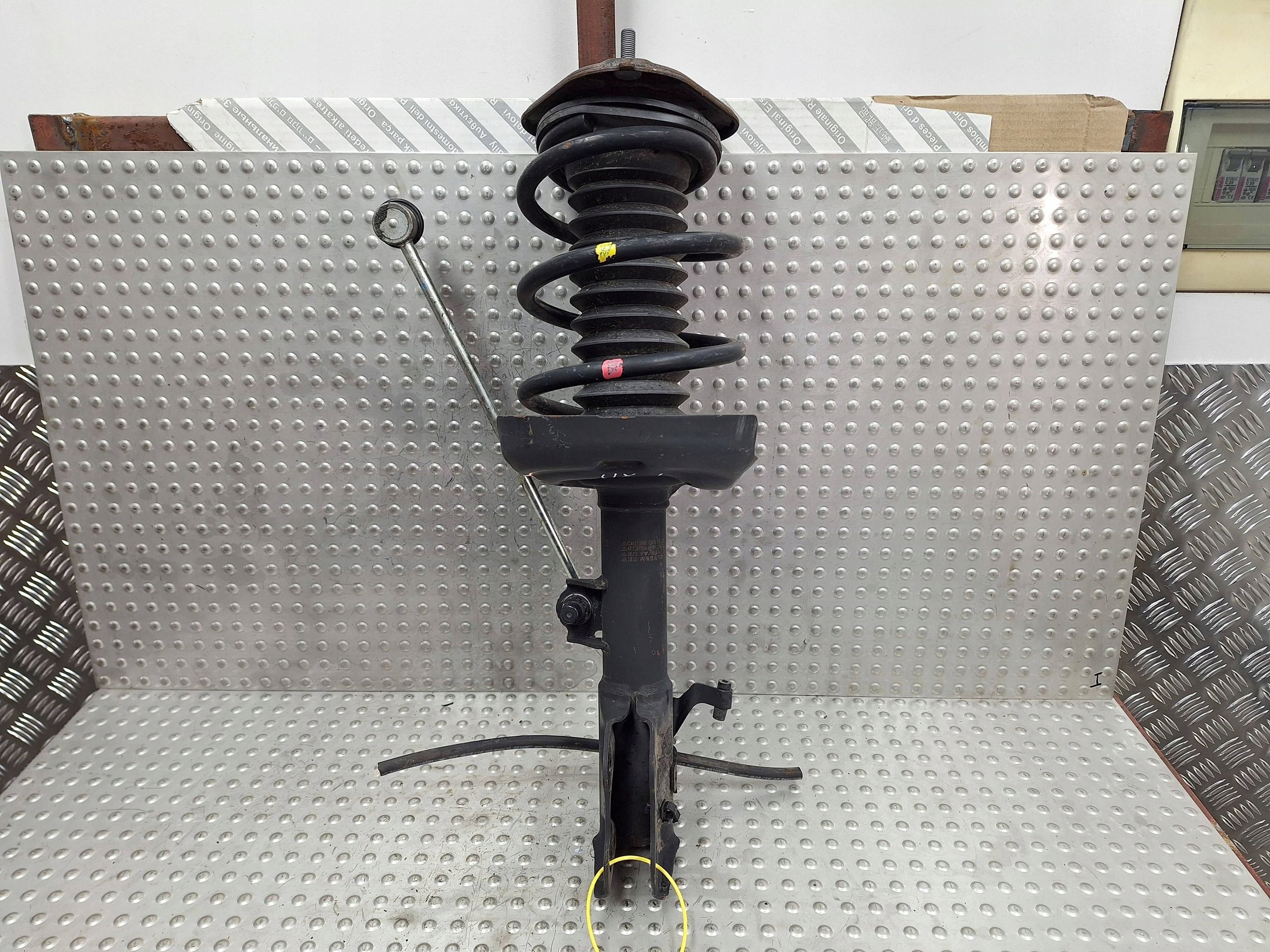 shock absorber left front LEXUS UX 18- 48520-76170