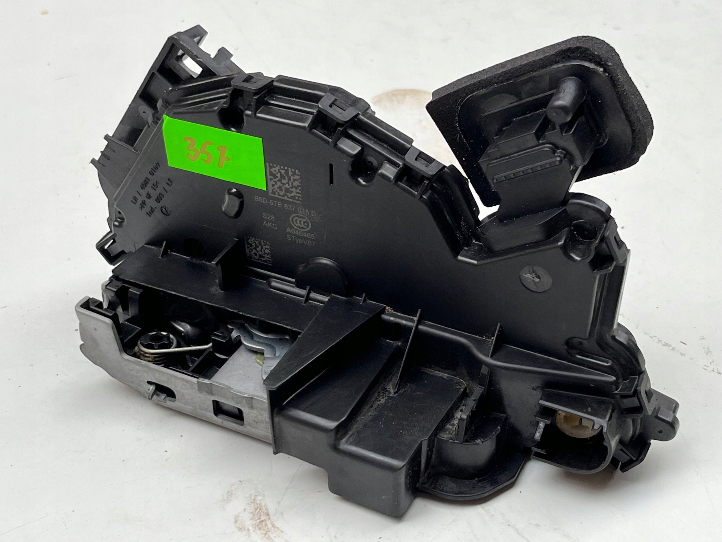 VOLKSWAGEN SEAT SKODA lock door left front 5TB837015D @M