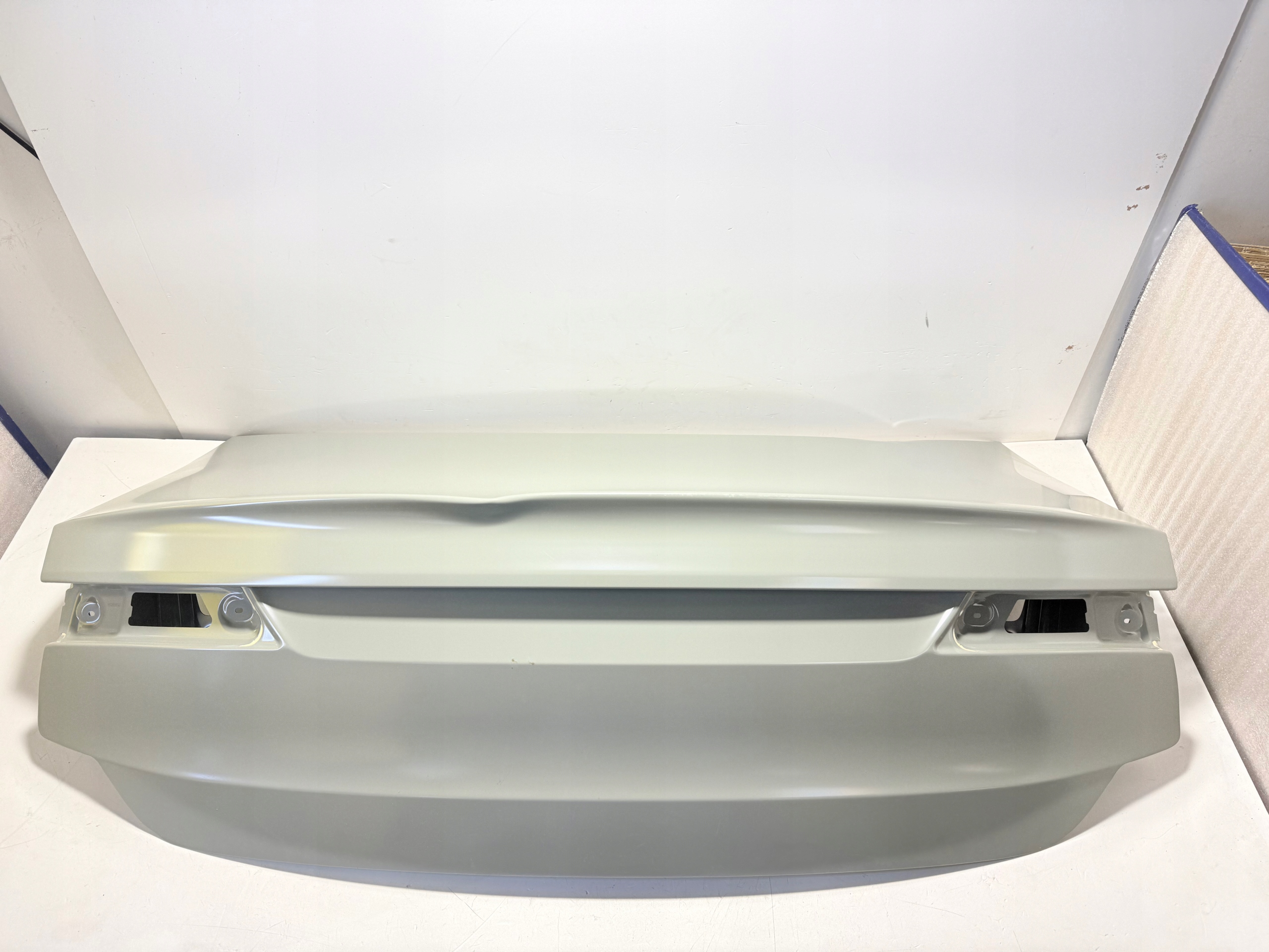 Volvo S90 klapa tylna Nowa 16-26