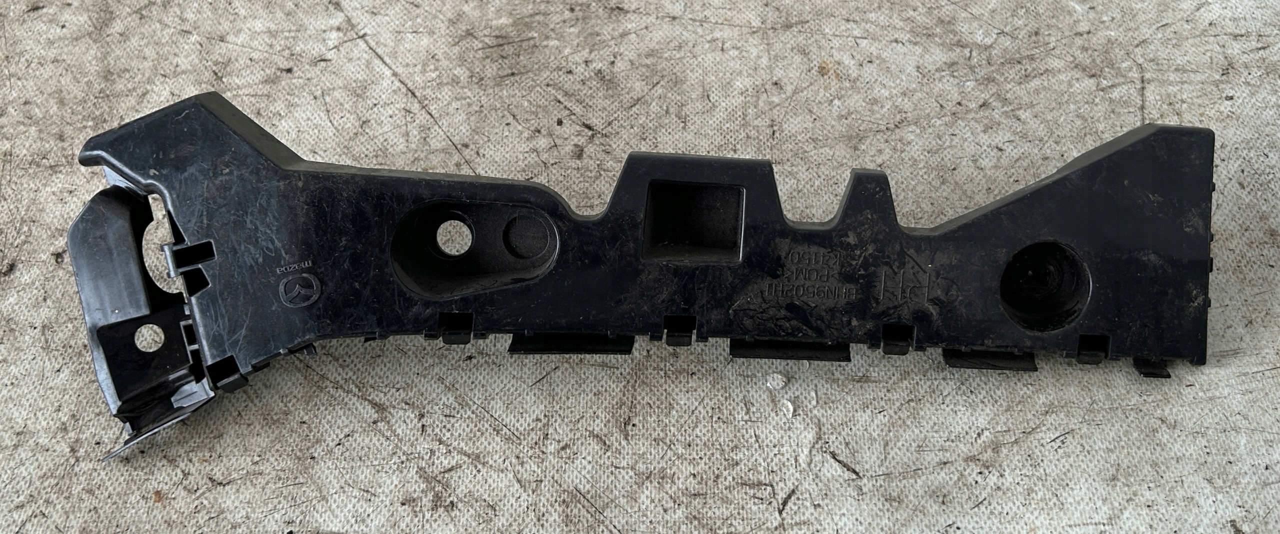 bumper bracket right rear part MAZDA 3 BM BHN9502H1