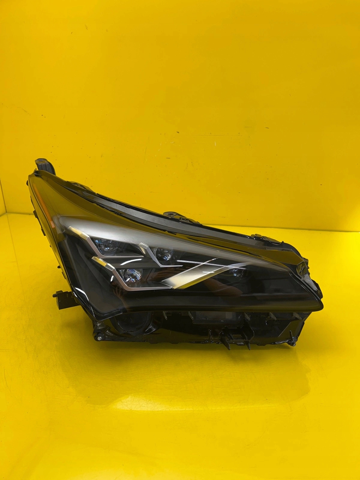 light right Lexus NX NX300H Lift 2018- Led