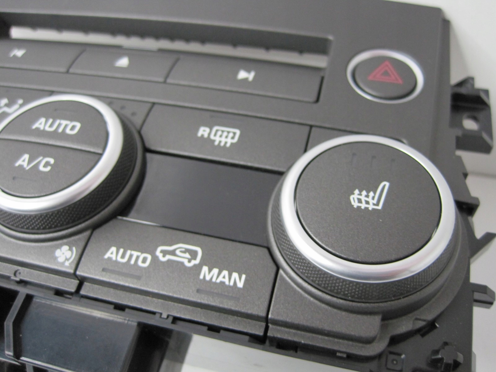 Panel klimatyzacji Range Rover Evoque GJ32-14C239-DC Kod producenta GJ32-14C239-DC