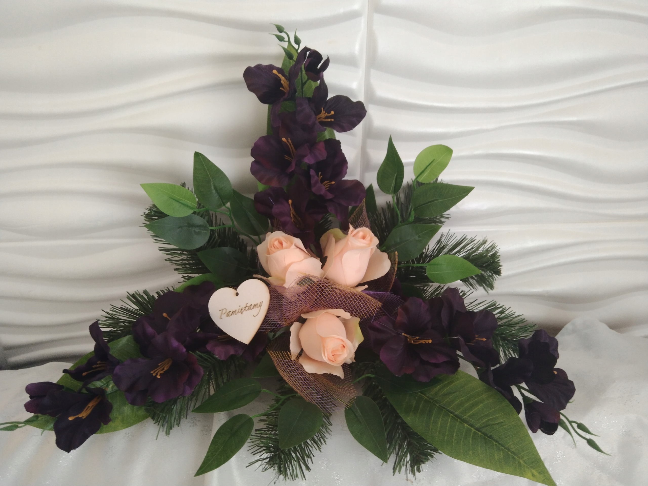 

Kwiaty na cmentarz Stroik wiązanka na grób Avena