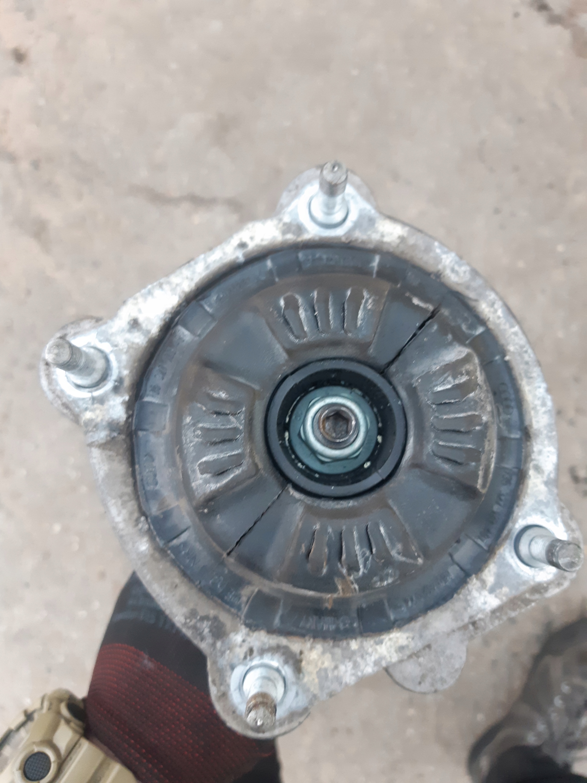 AUDI A6 C7 shock absorber right front 4G0031C
