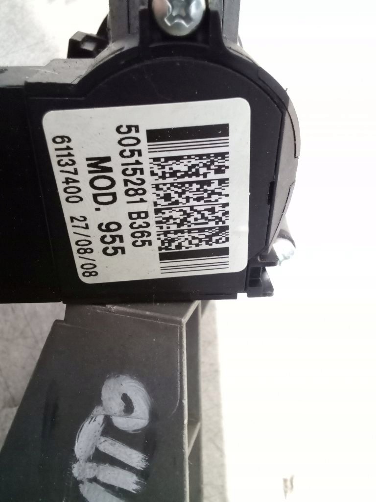 Alfa Romeo Mito ignition z kluczykiem 61137400