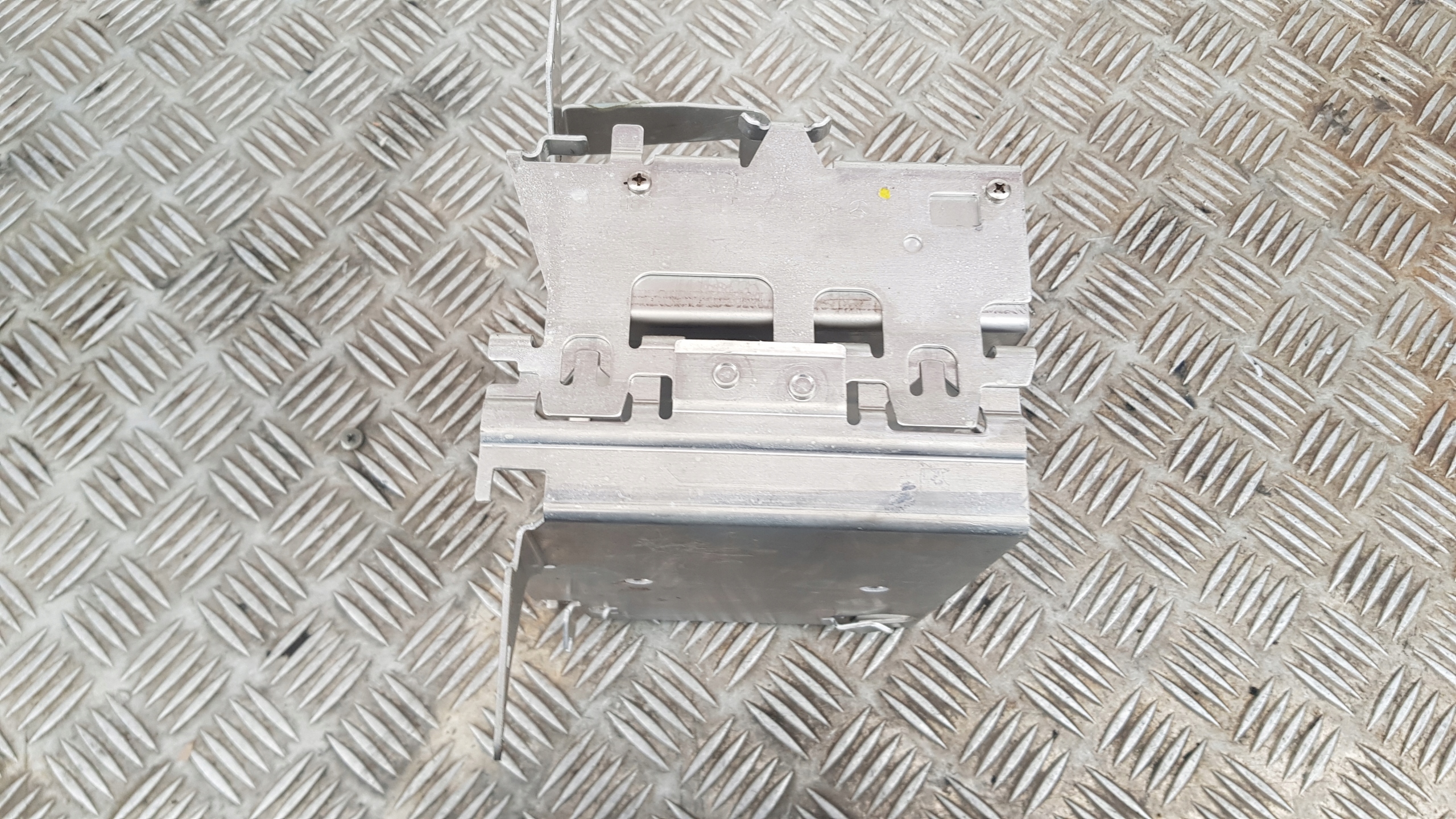 MERCEDES W211 Panier RADIA NAVI Support A2115455440