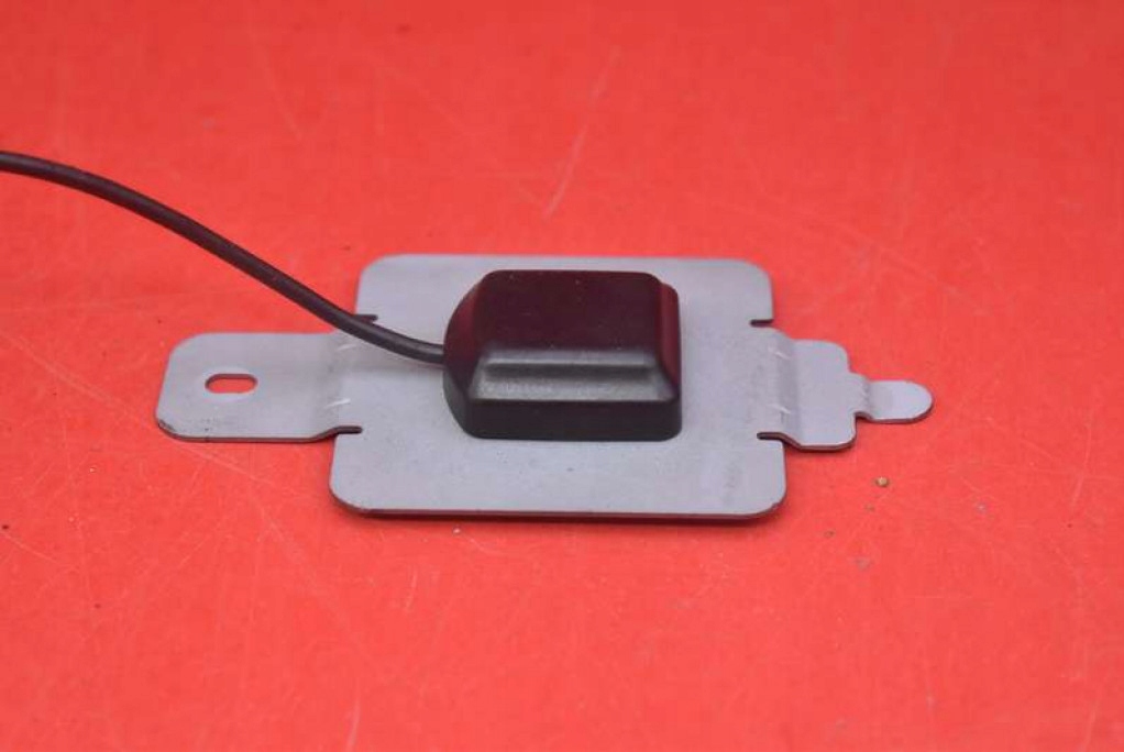 ANTENNE GPS 2R83-10E921-AB JAGUAR S-TYPE 04-08