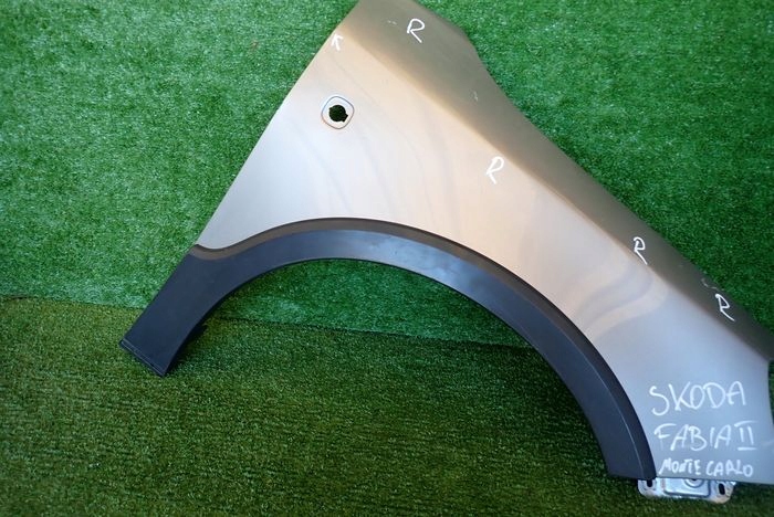 SKODA FABIA II MONTE CARLO 07- fender right front front