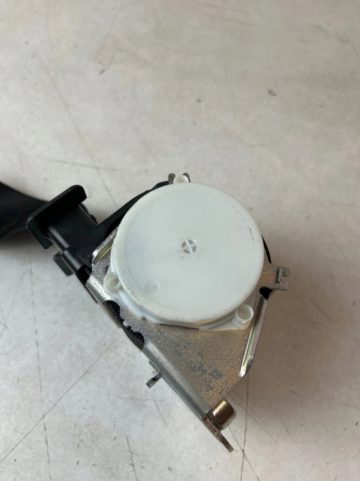 tension belt safety front front left BMW X1 E84