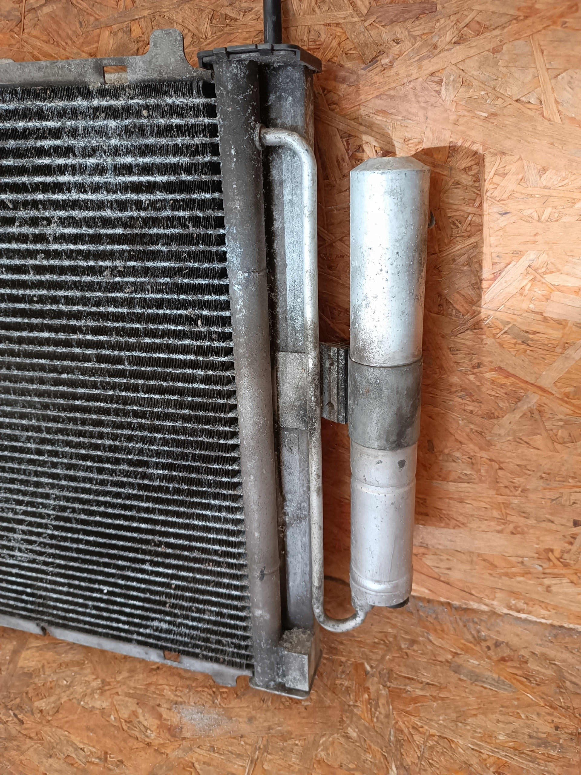 CHŁODNICA KLIMATYZACJI RENAULT KANGOO 01- 1.2 1.5 1.6 DCI 8200267994 Wersja Europejska