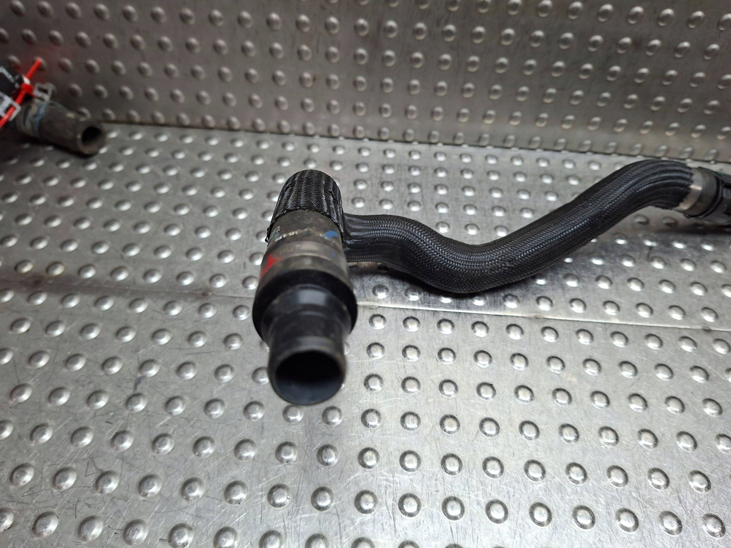 crijevo prijenos vode 215015912R RENAULT TRAFIC III IV 2.0 DCI 2019