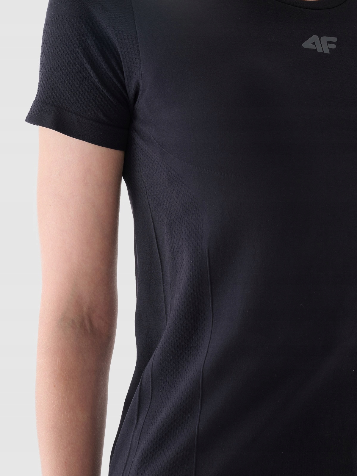 4F dámské běžecké tričko s odrazkami F0953 šedé