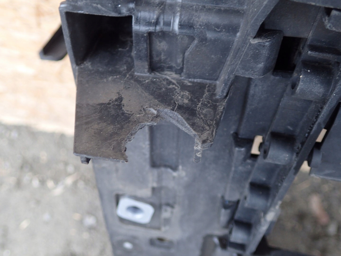 support panel for radiators pillar iron FORD FIESTA MK8