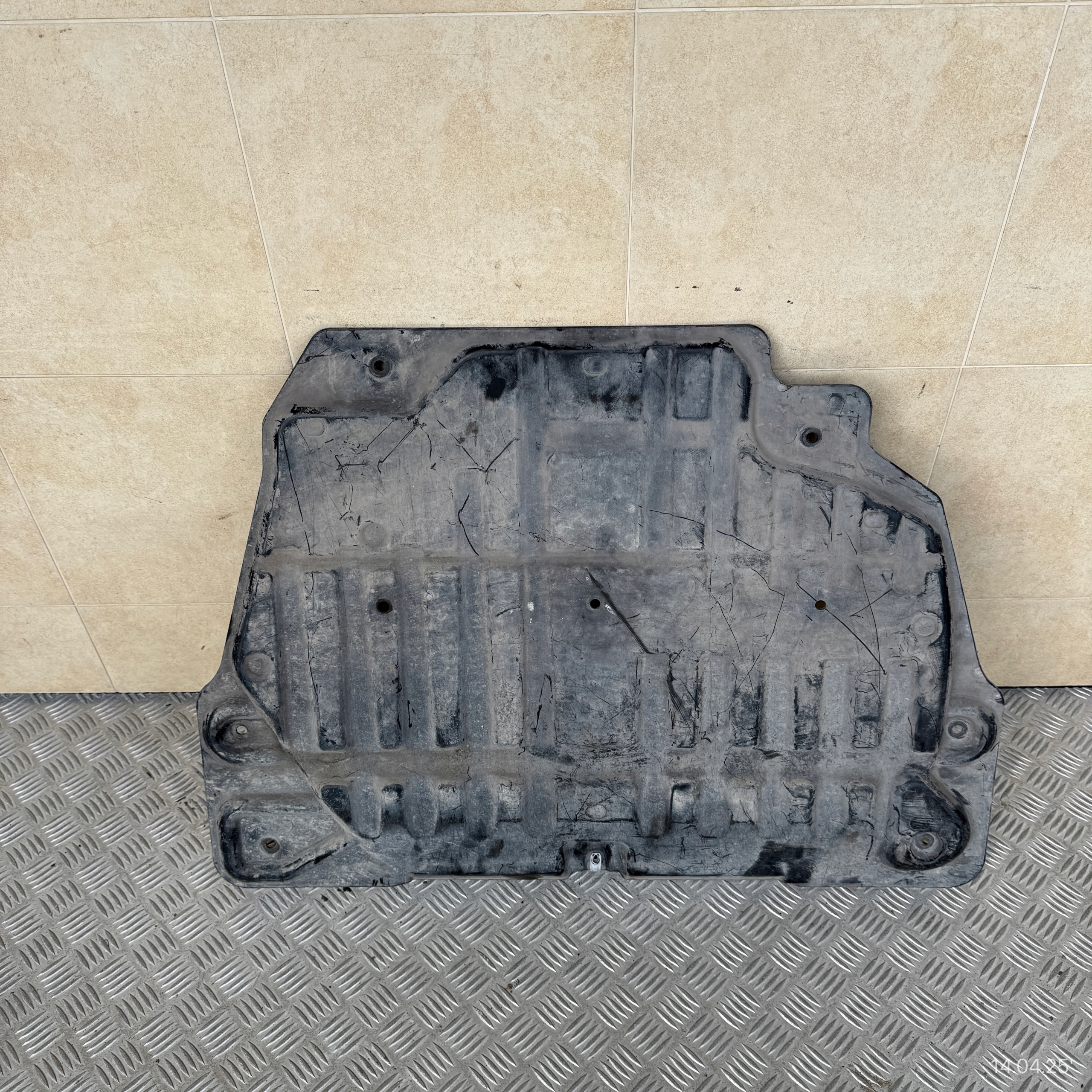 cover lower cover below engine LAND ROVER RANGE ROVER EVOQUE and GJ32-6B629-AA