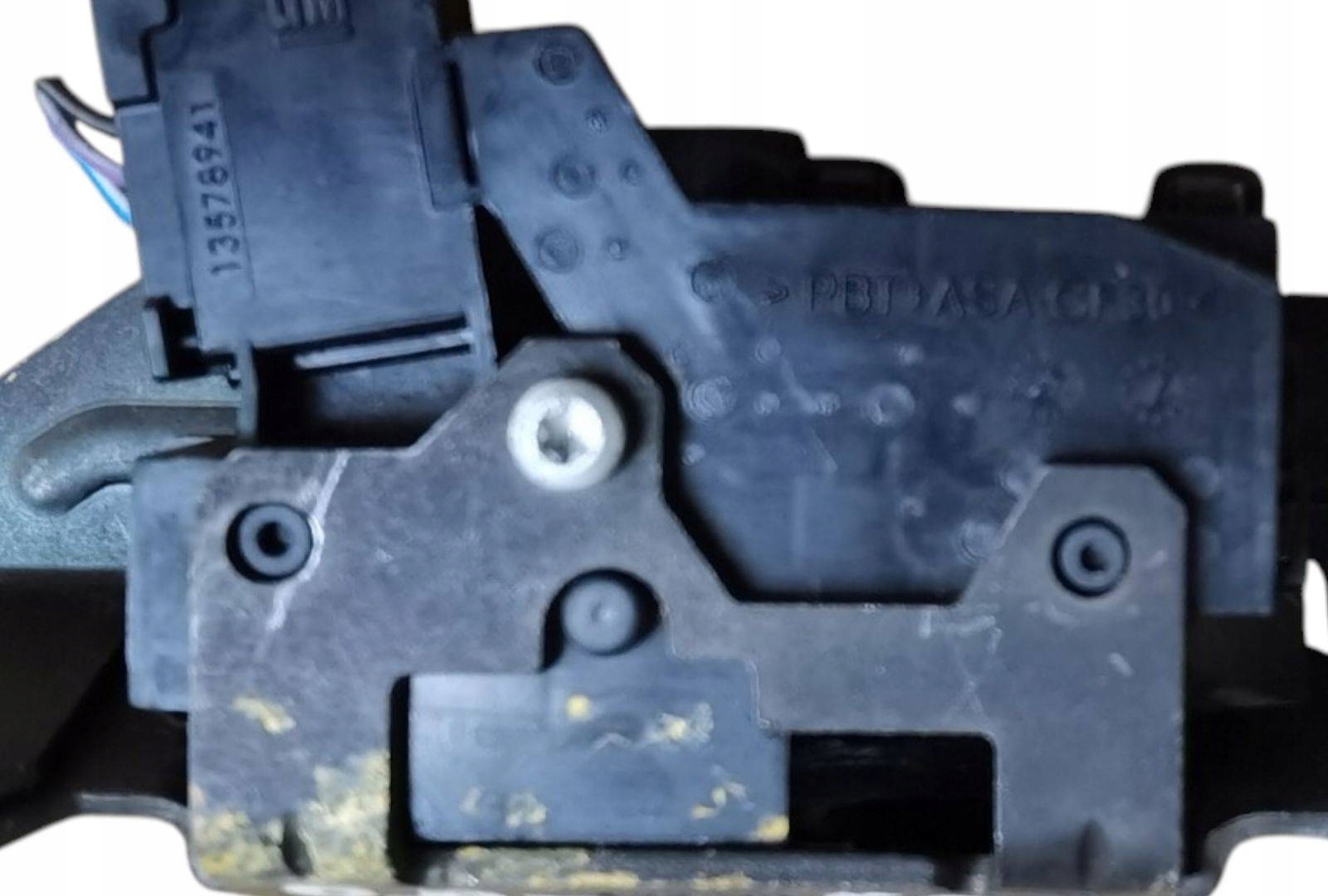 lock bonnet boot Opel Astra J 2011 13578941