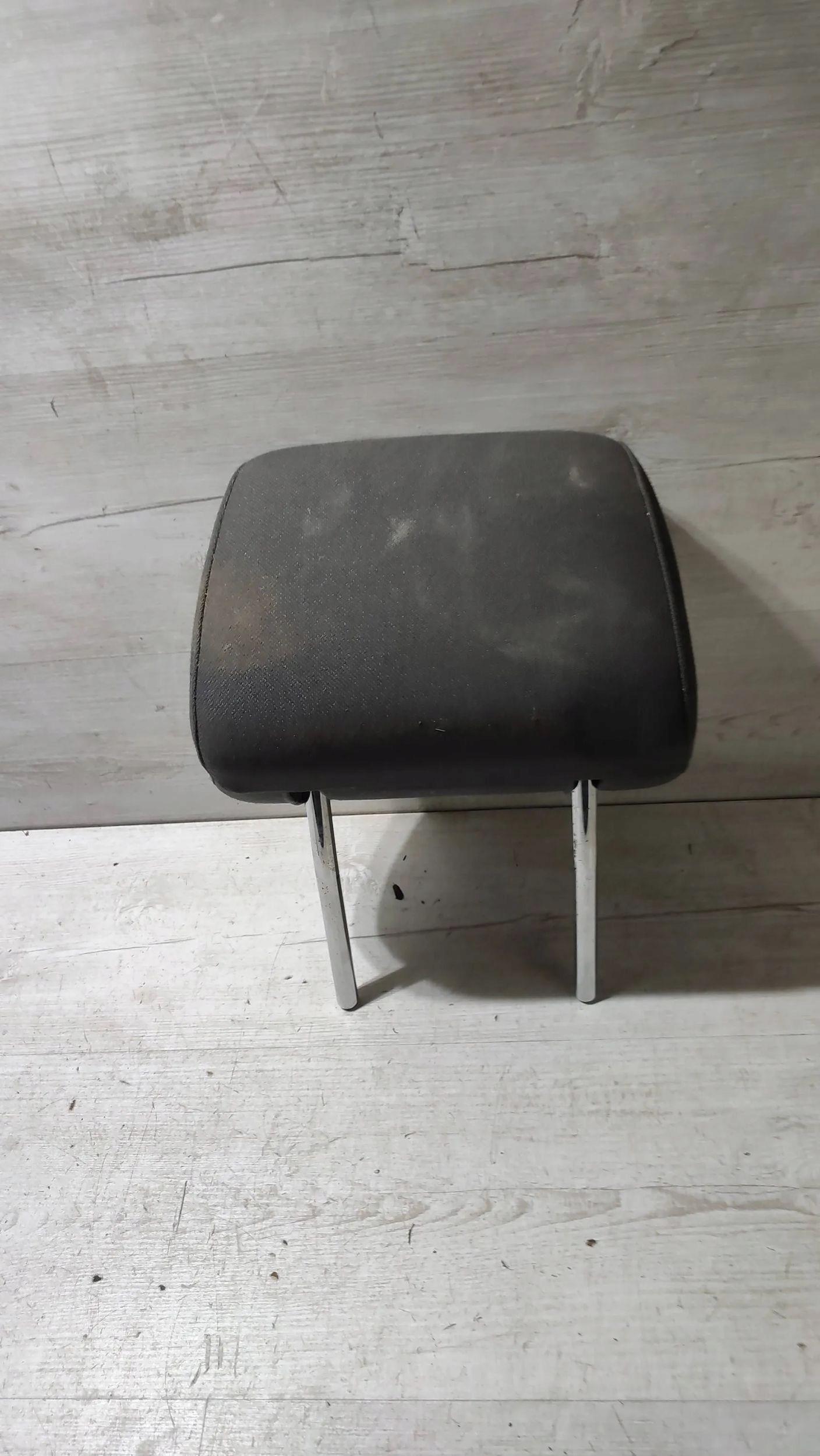 Volkswagen Touareg and 7L2003 front side right rest
