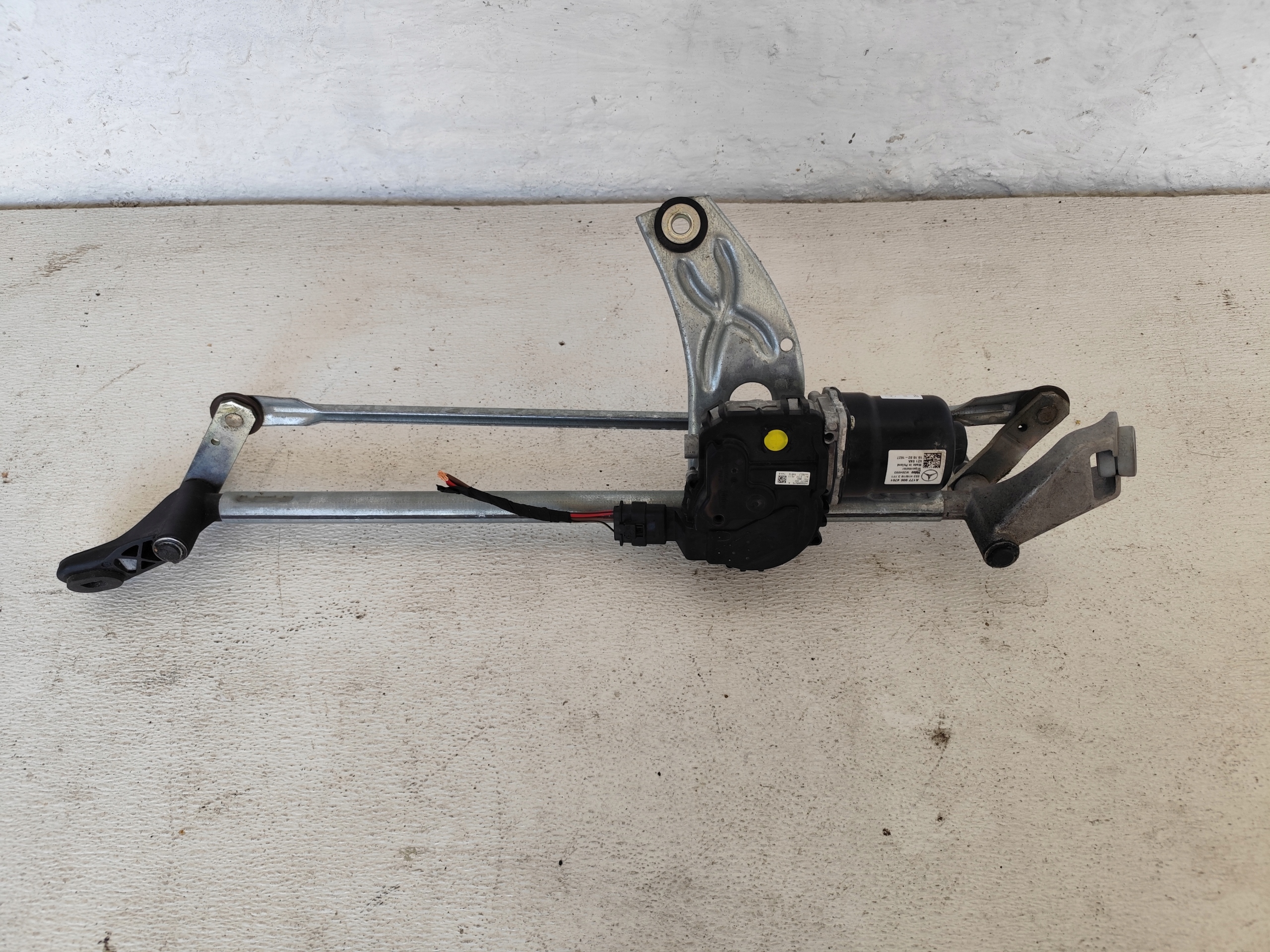 MERCEDES A KLASA W177 HB 2019 wiper mechanism front