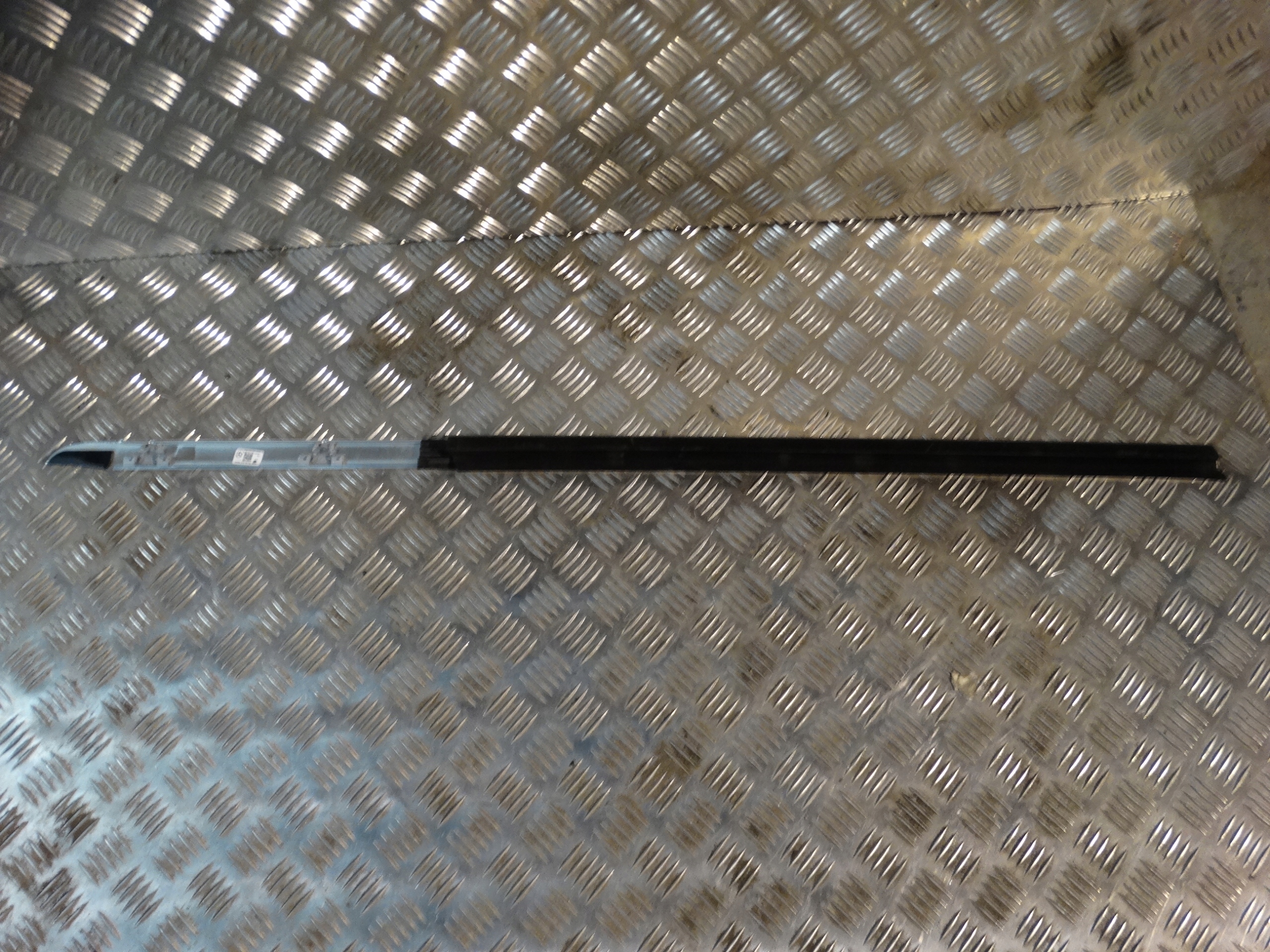IDEALNA moulding windows right rear part MERCEDES W238 1