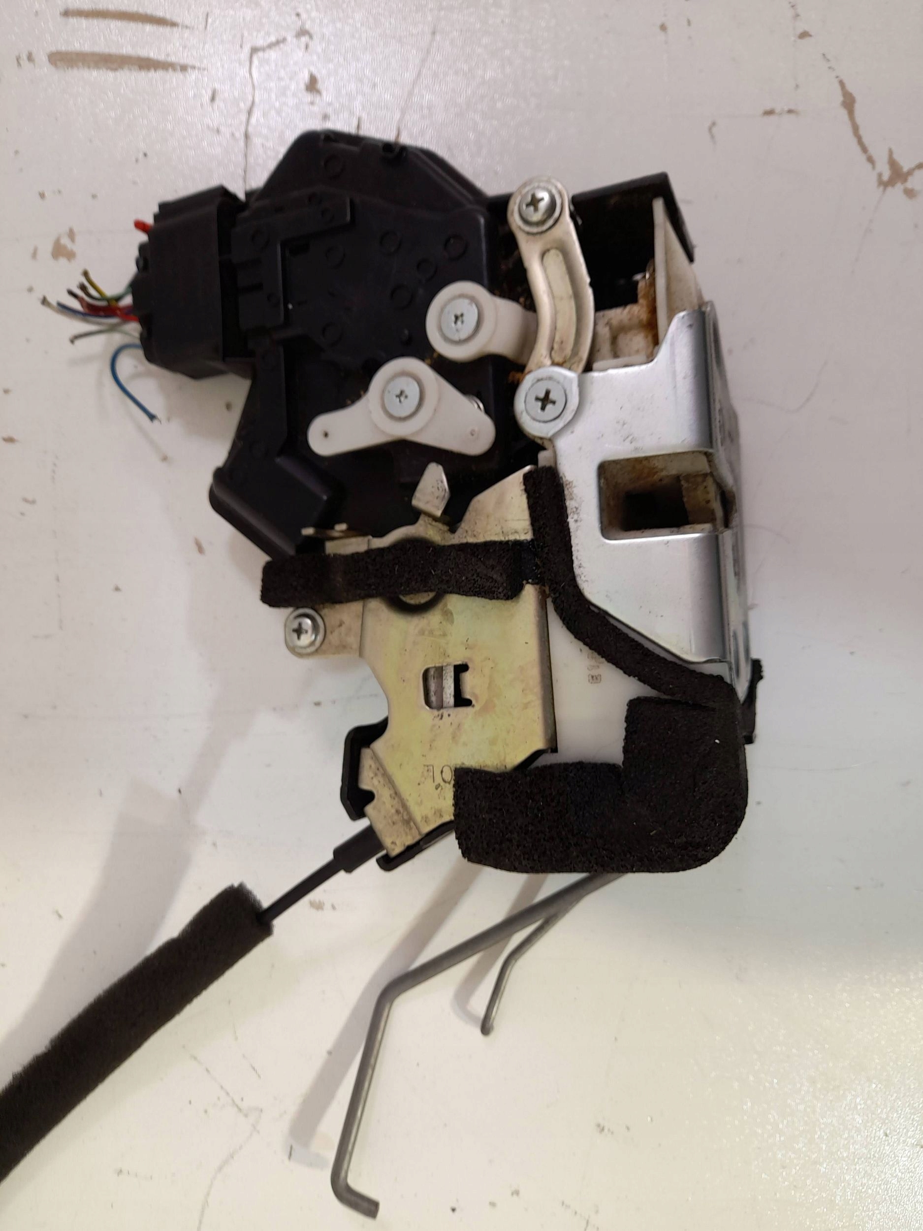 Mazda 5 2010-2016 lock door front left B93I395L1 (Z114)