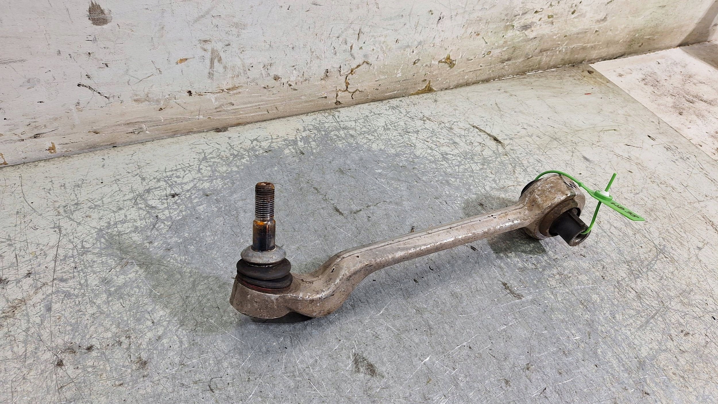 Querlenker rechts vorne oben 6763700R BMW E81 E87 E90 E91