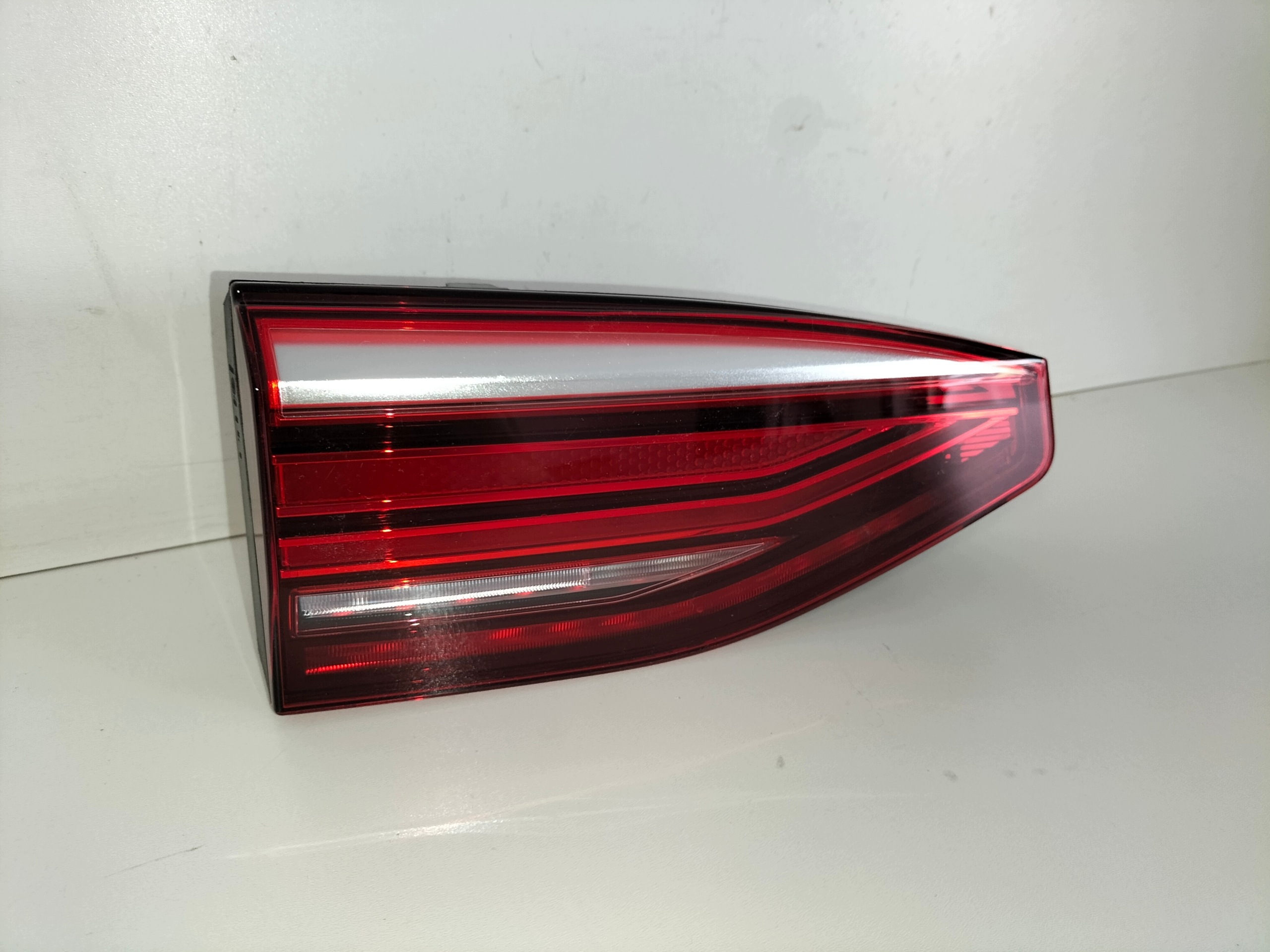 light rear rear part left VW TRANSPORTER T7 MULTIVAN 24