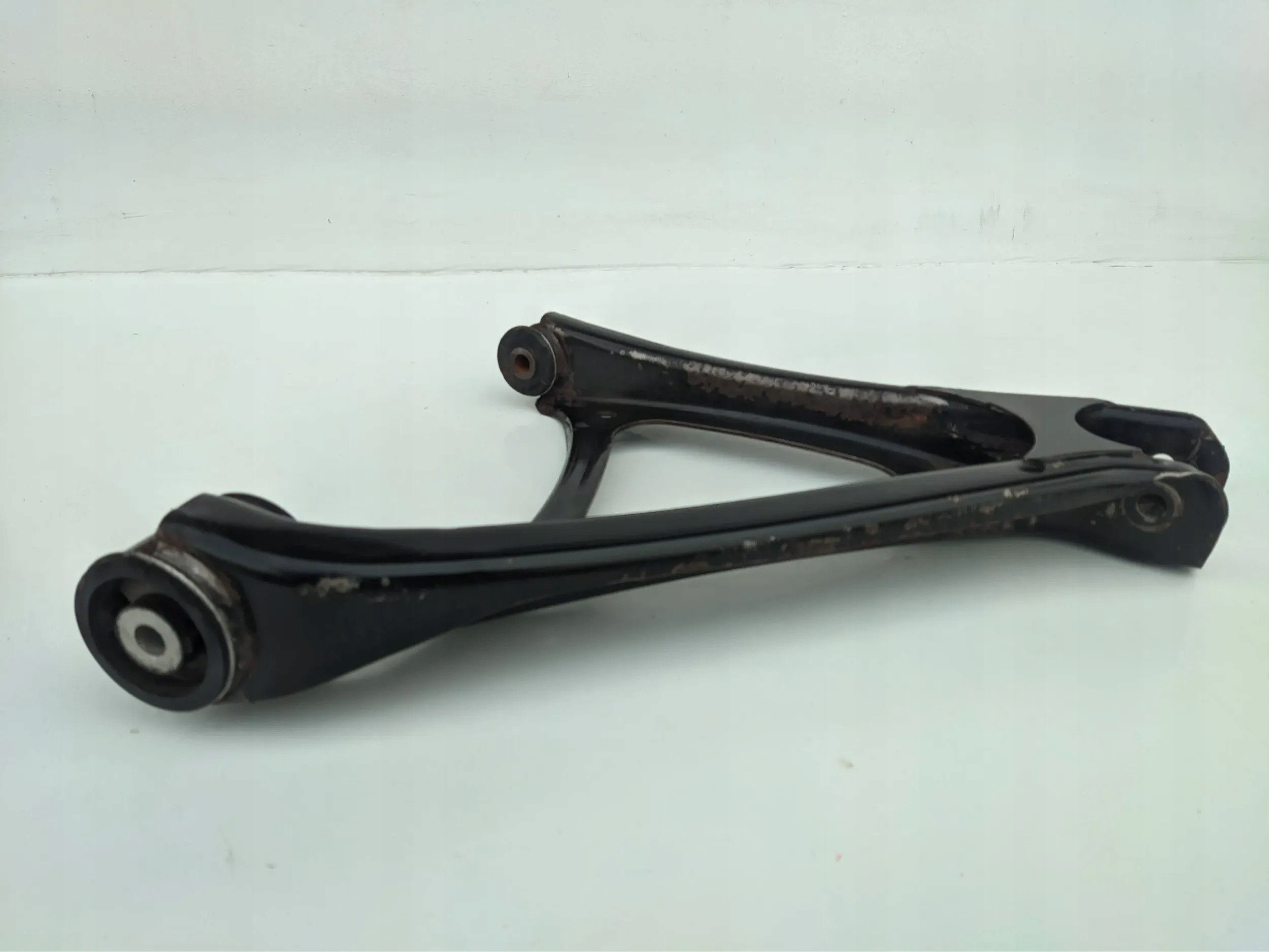 arm left front AUDI Q7 4L 7L0505351AA