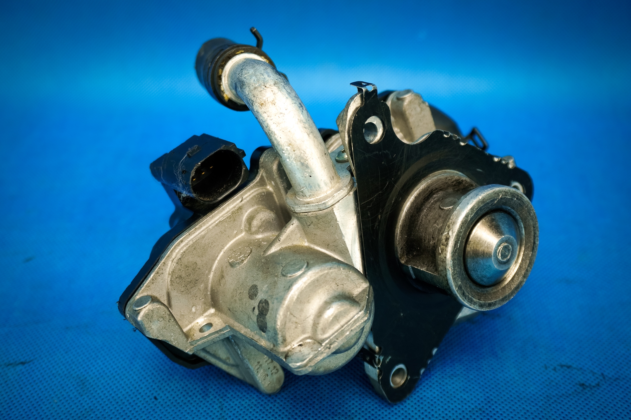 Sensor Gase EGR Audi VW Seat Skoda 04L131501E