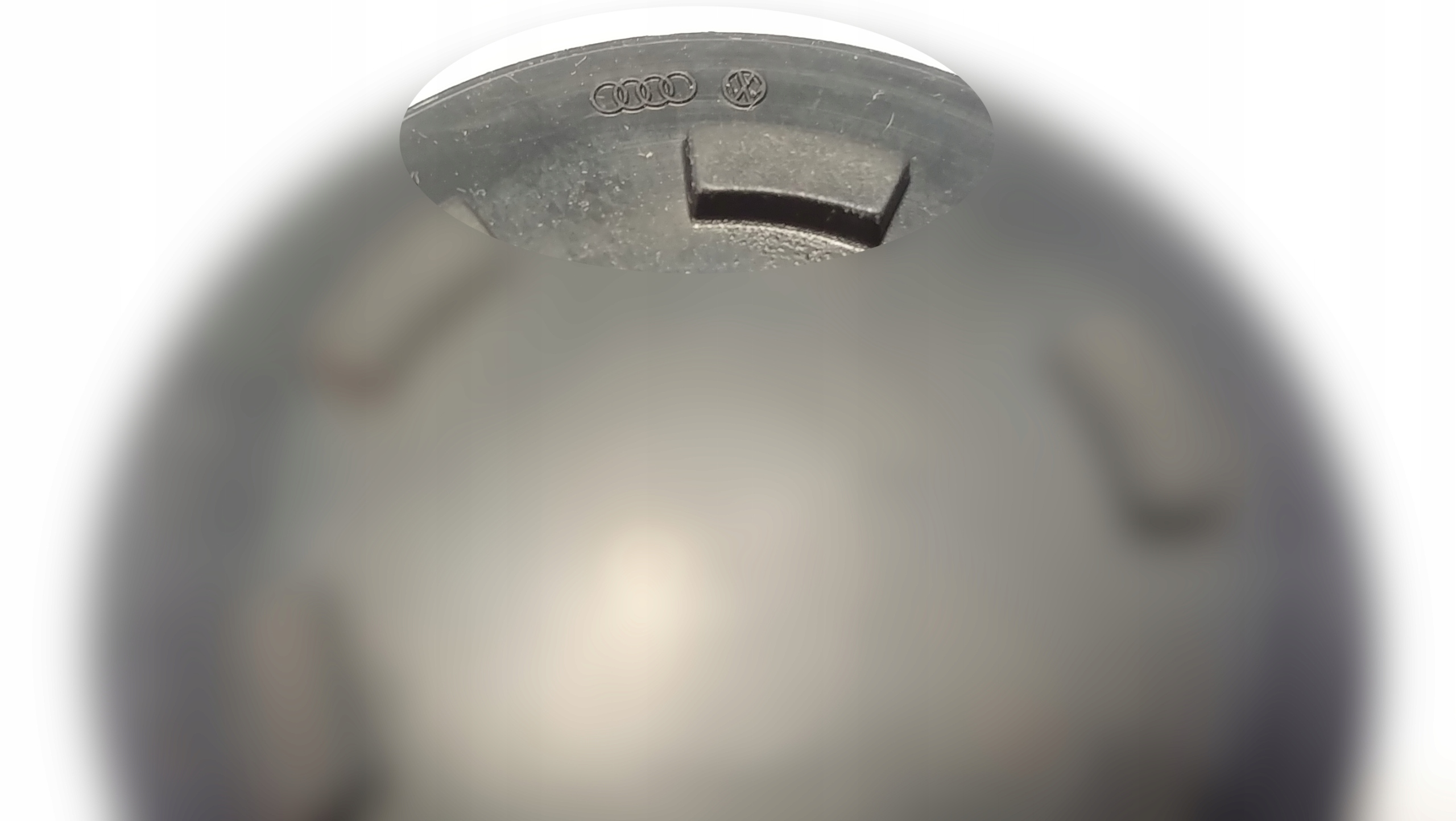 ORYGINALNA ZAŚLEPKA ROZRZĄDU 078103113E VW AUDI V6 Numer katalogowy części 078103113E