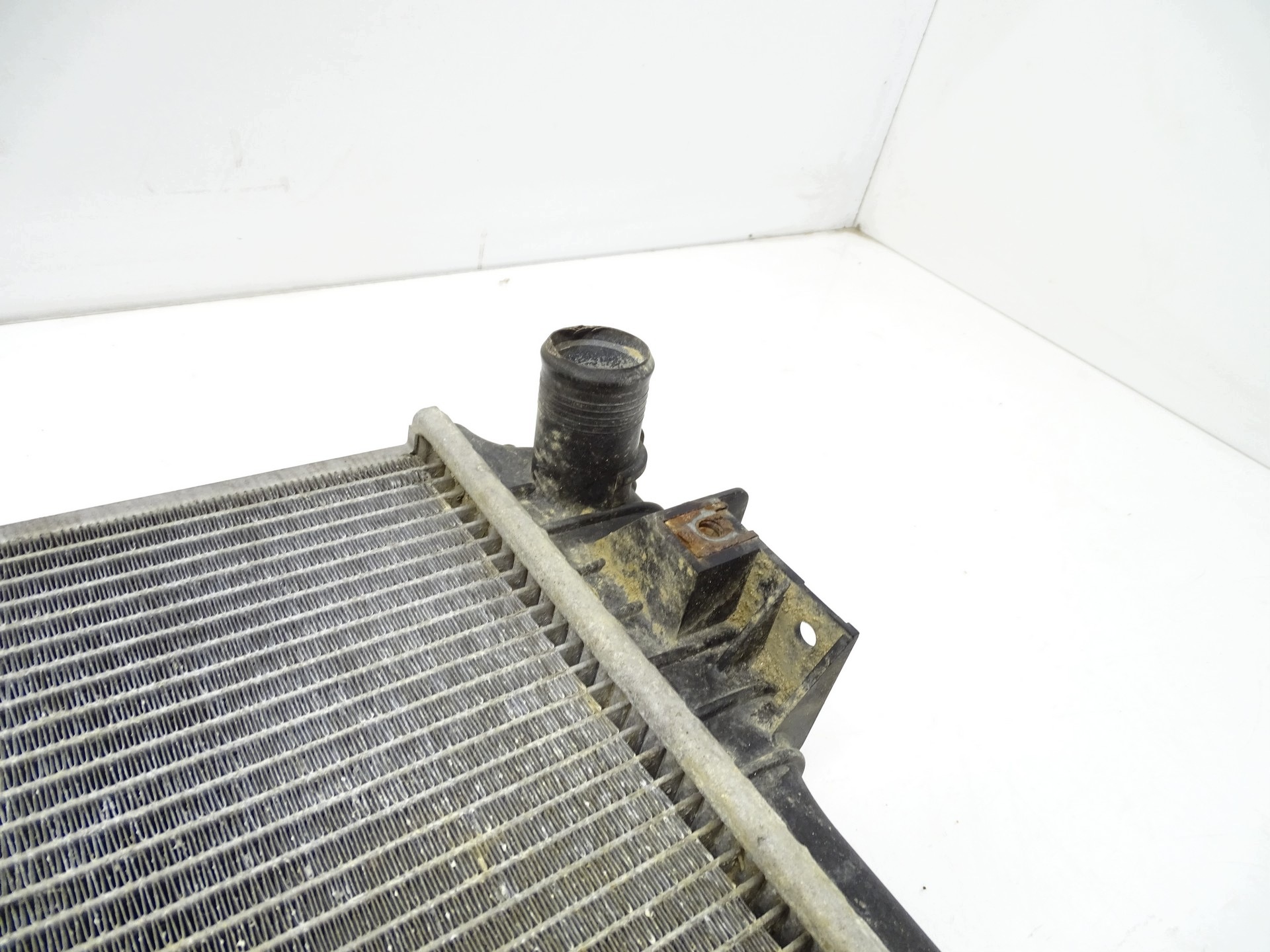 water cooler JAGUAR XJ X351 9X23-8005-CC