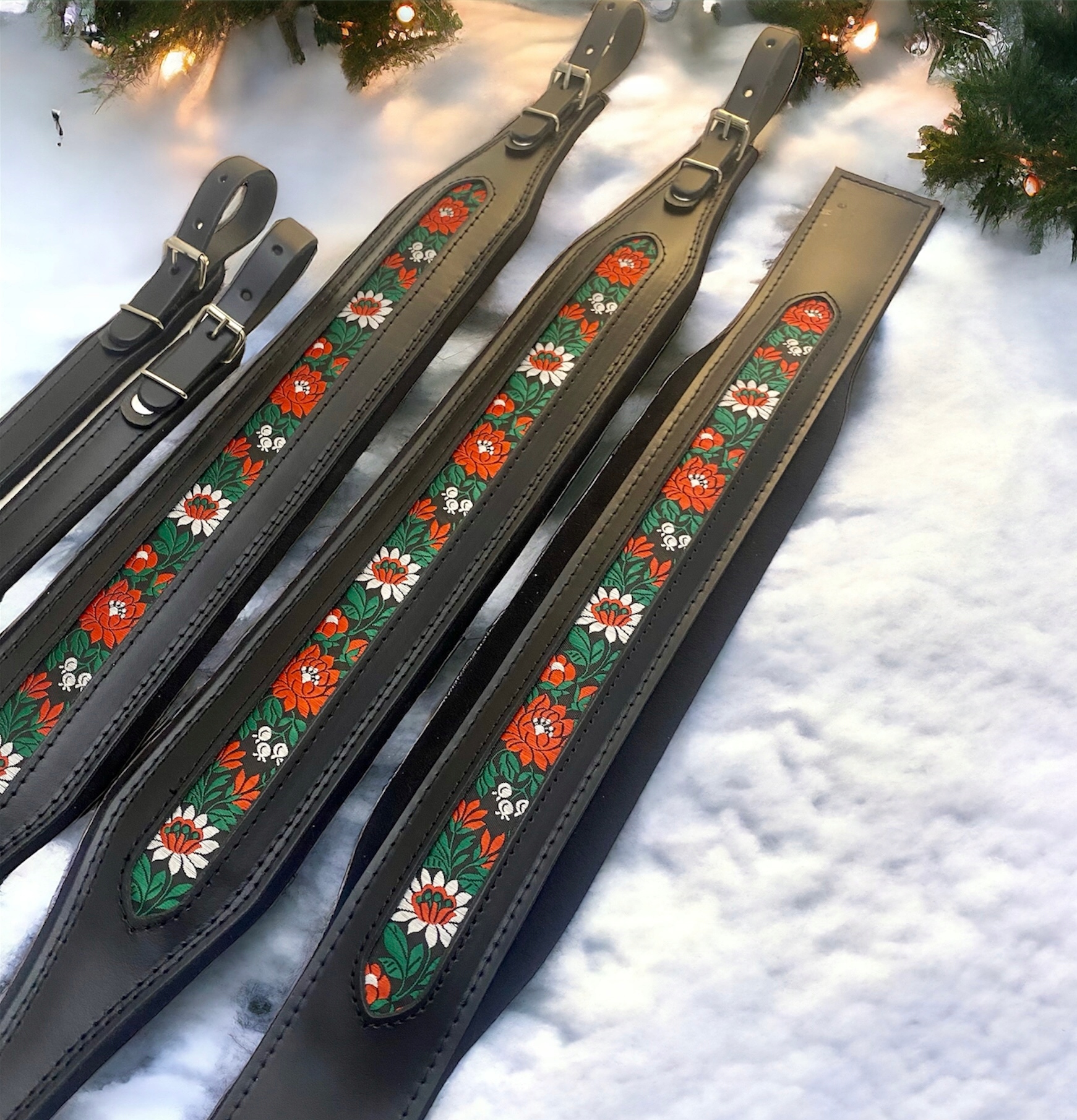 Pásky pro akordeon 96-120 folková kůže, sada, kůže