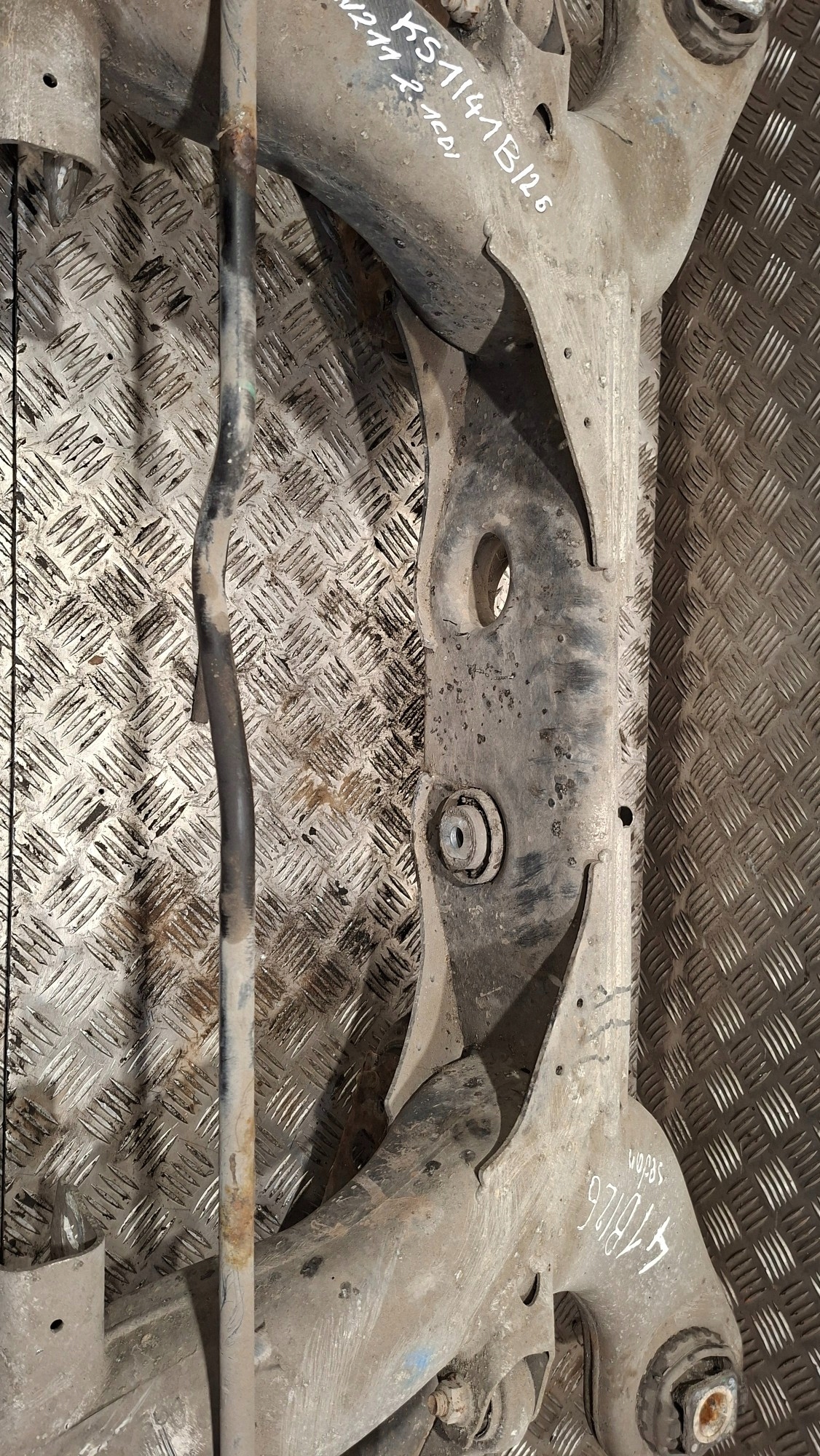 axle beam subframe rear part MERCEDES W211 2.1CDI