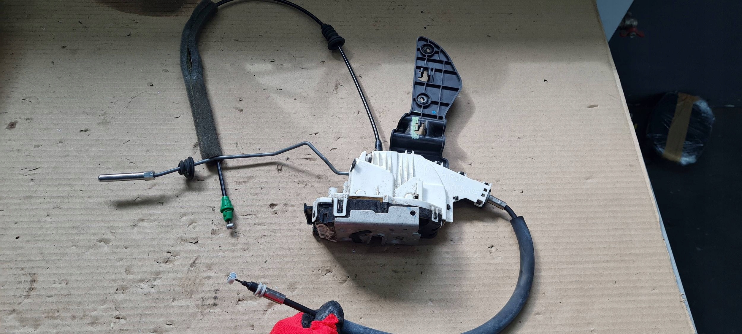 DODGE JOURNEY 2016 lock door right front front P04589916AE