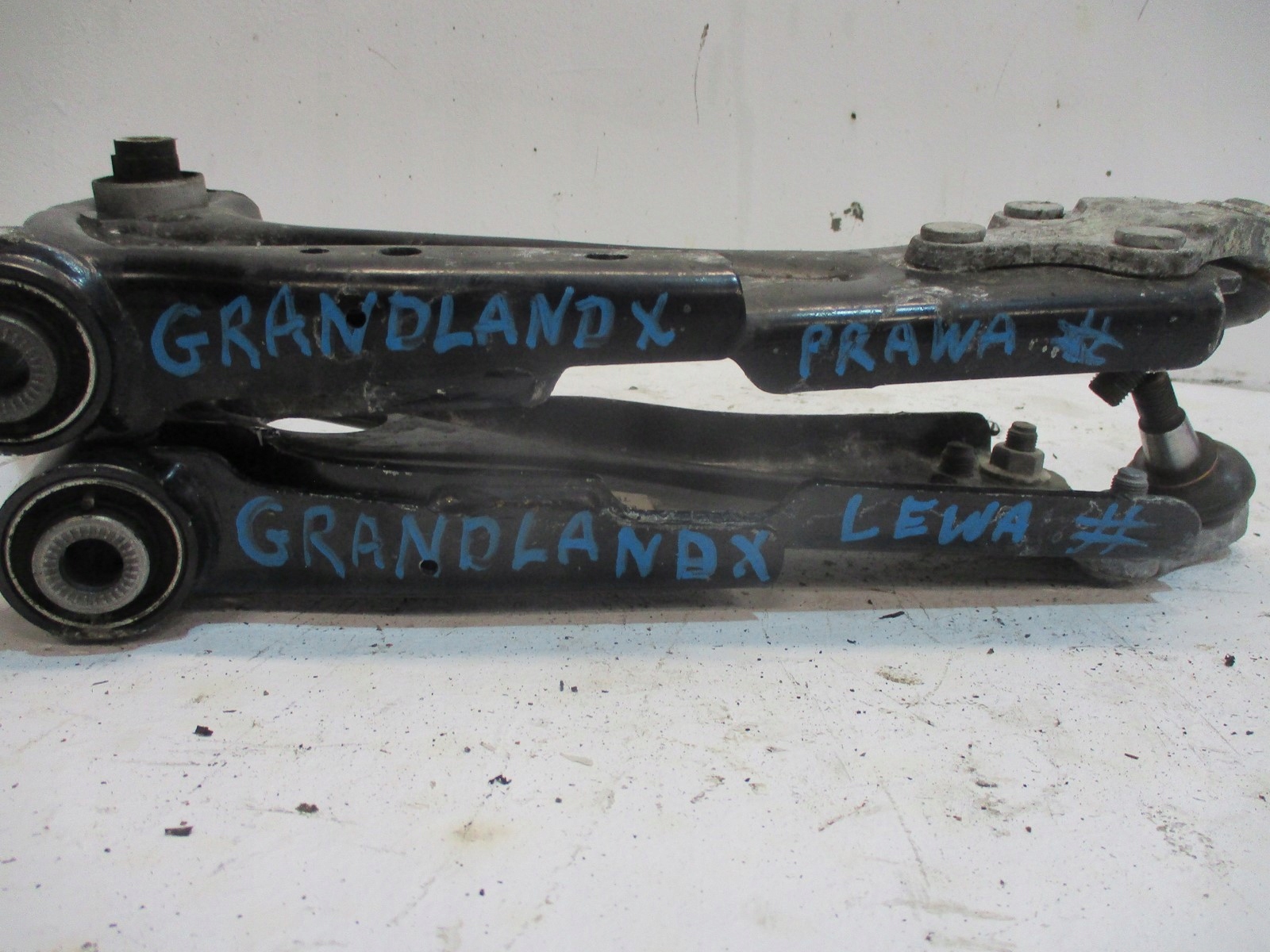 arm right left front OPEL GRANDLAND X