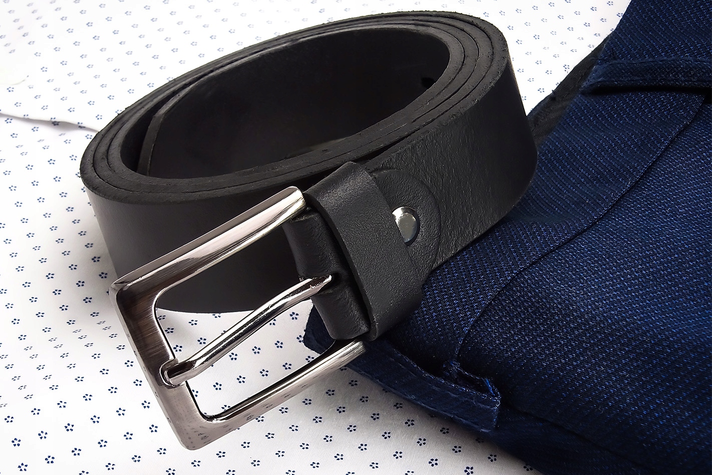 PASEK MĘSKI SKÓRZANY GRACIO DO SPODNI SKÓRA DŁUGOŚĆ PASKA 165 CM PREZENT Kolor okuć srebrny