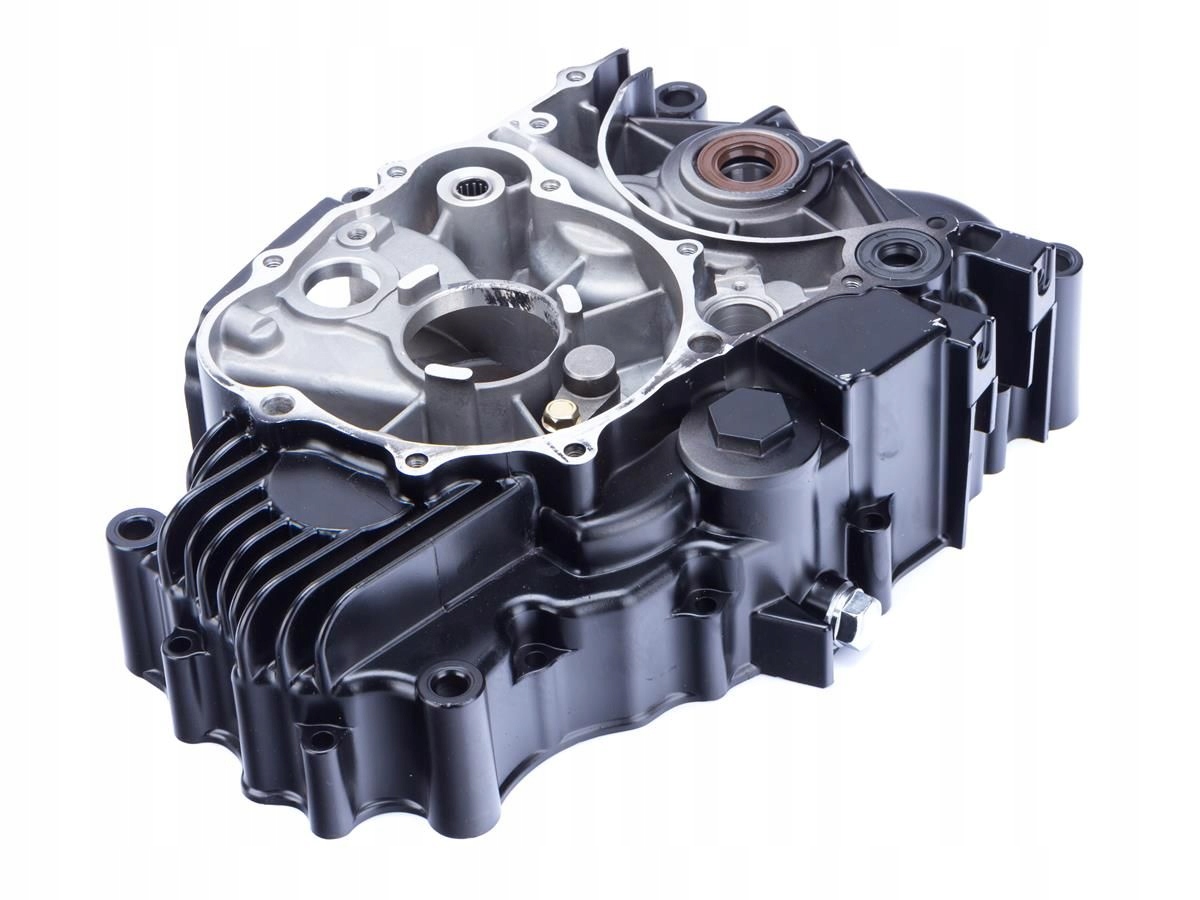 02-82991000000147 - Crankcase cover Left Romet Division 250