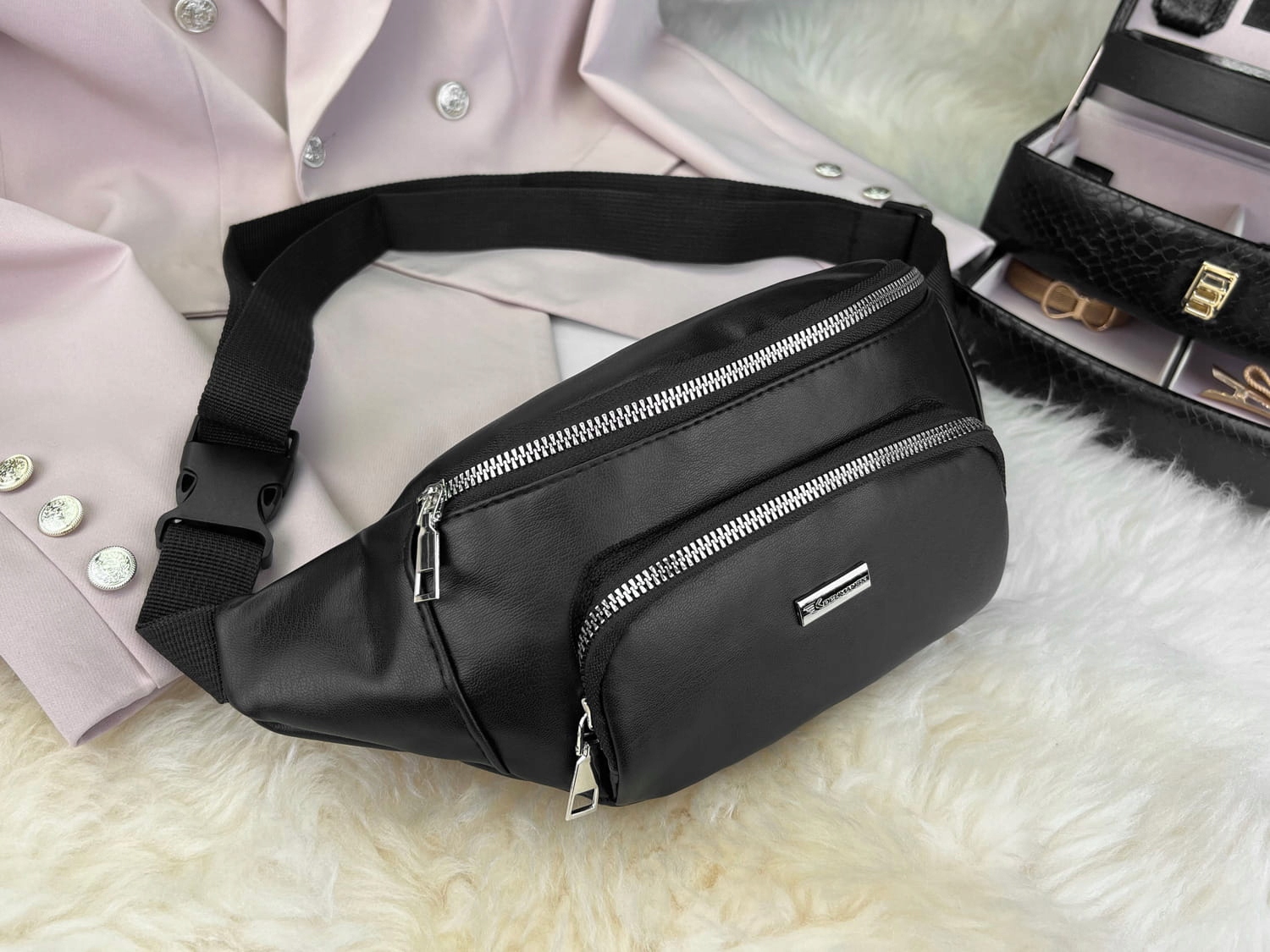 KOCHMANSKI saszetka na ramię lub nerka damska na pas czarna Model TBR-02