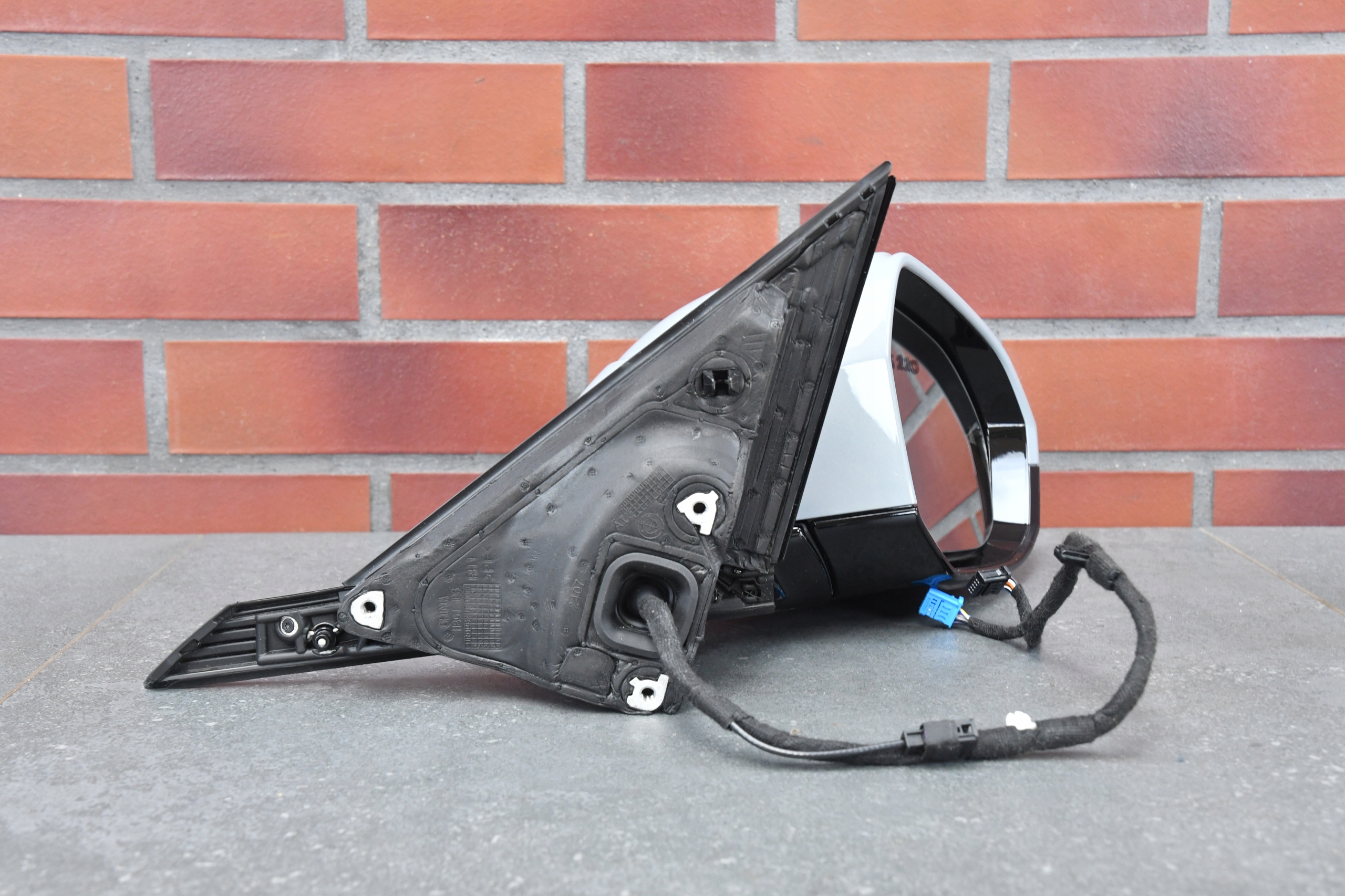 mirror right complete BMW 5 G60 G61 i5 KAMERA C4P BROOKLYN GRAU
