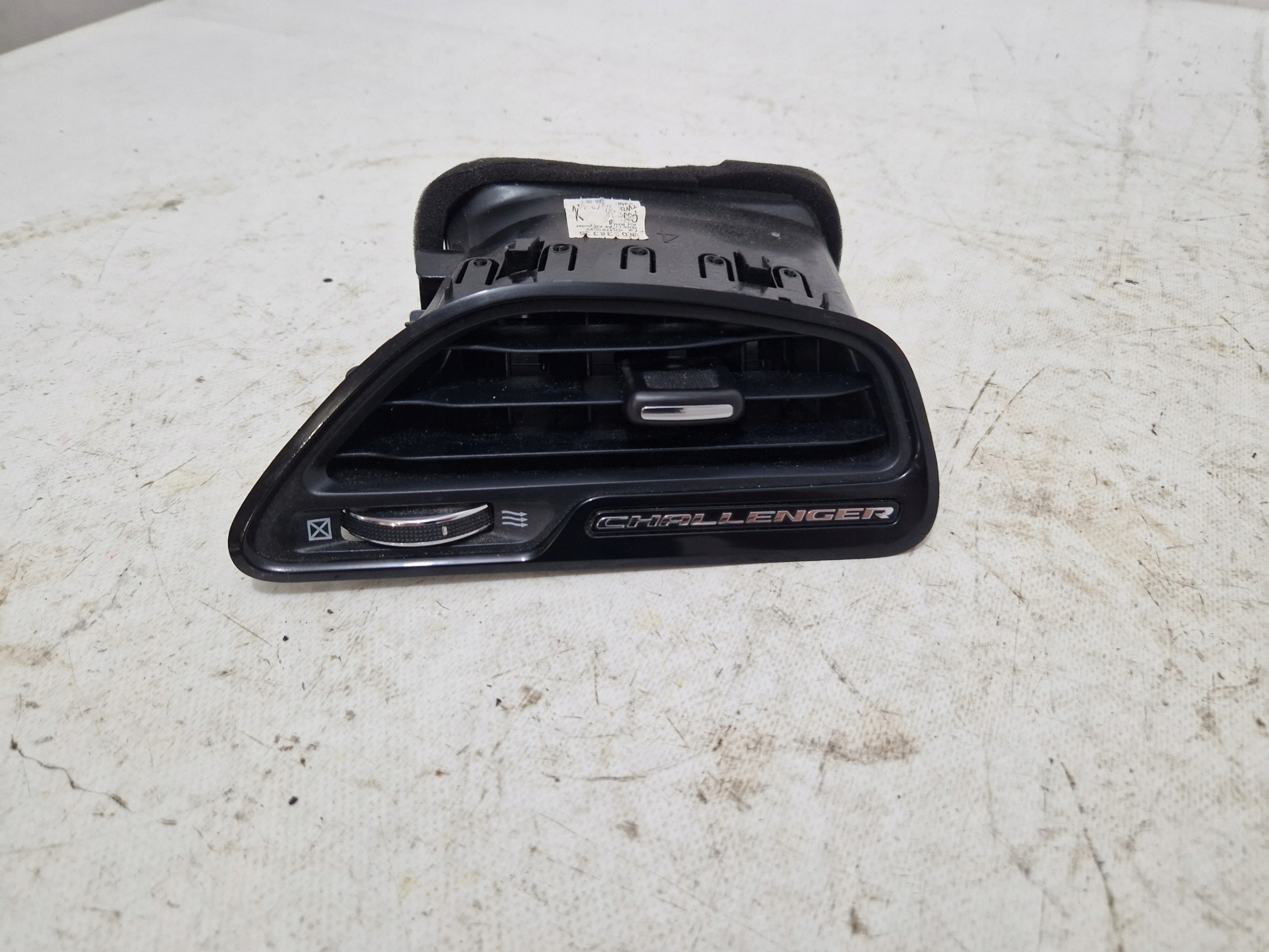 DODGE CHALLENGER 2019- right side grid air conditioning devices 5LE09SZ0AG