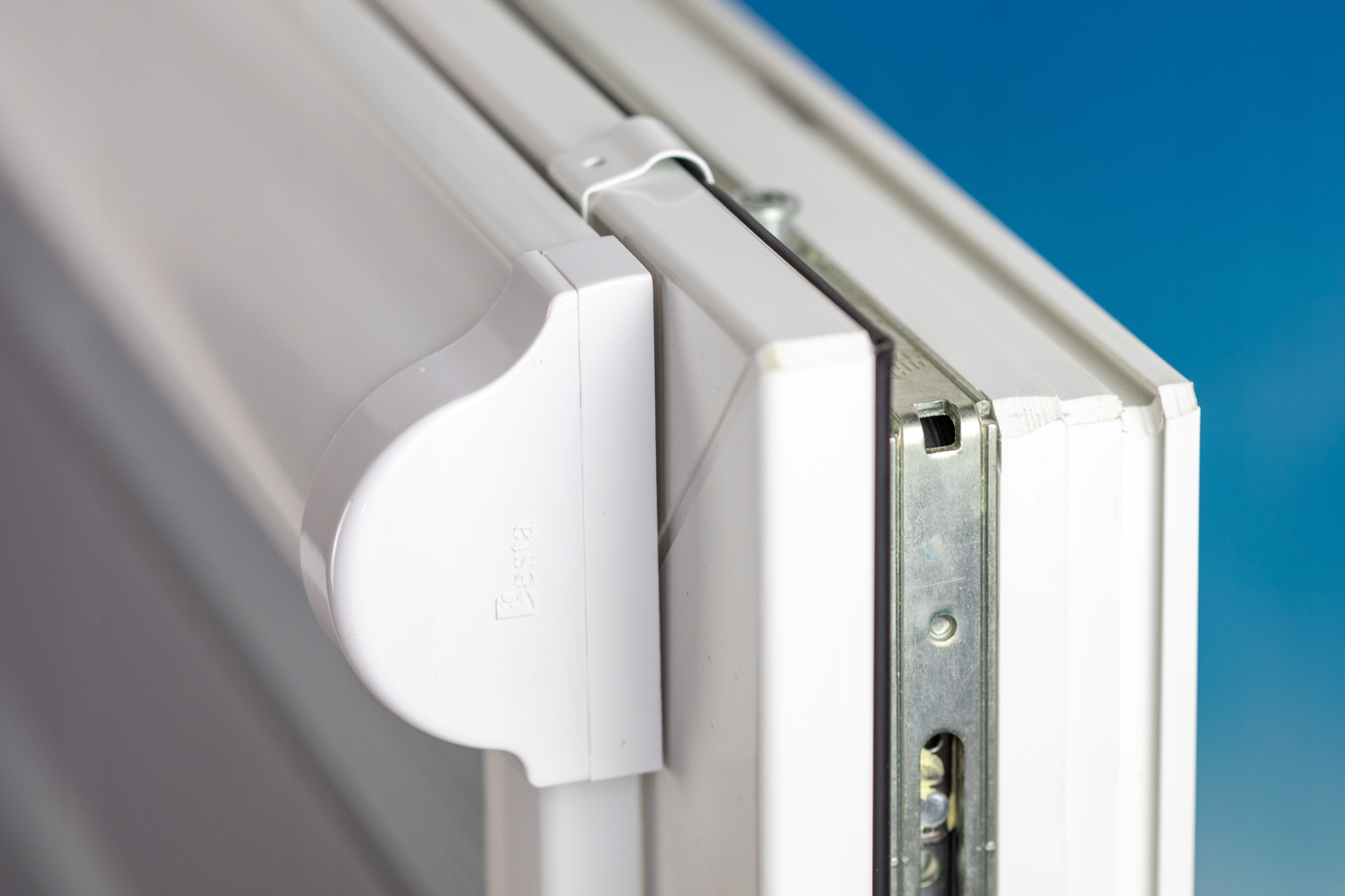 roleta w kasecie prowadnice dzień i noc do 100 cm Typ montażu bezinwazyjny inwazyjny w kasecie