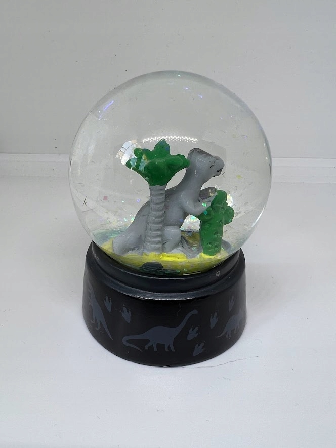 Kula śnieżna MINI DEKORACJA Z FIGURKĄ BROKAT 8 cm Kod producenta 309877121