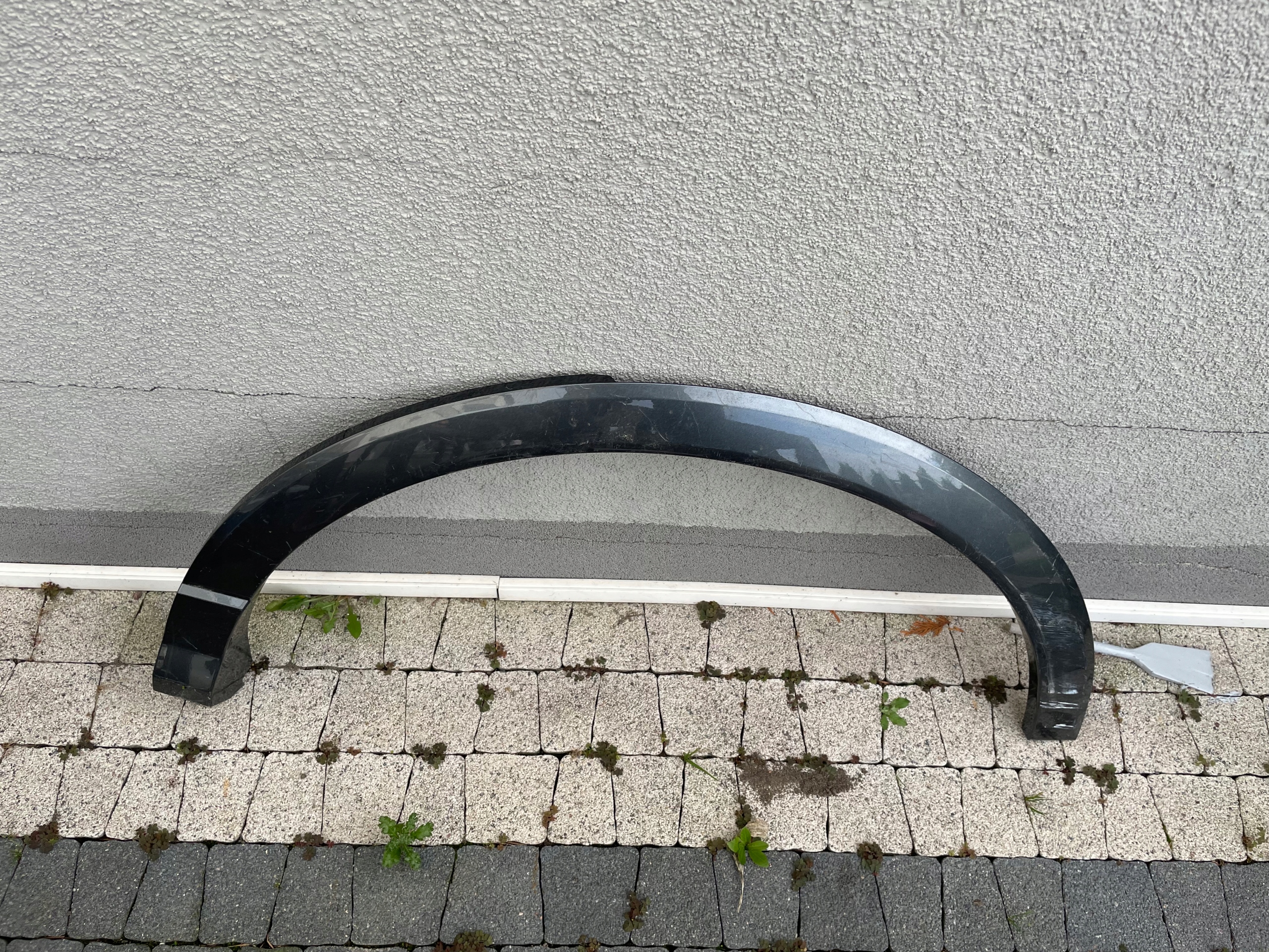 83a853817B - AUDI Q3 83A S-LINE накладка на заднее левое крыло