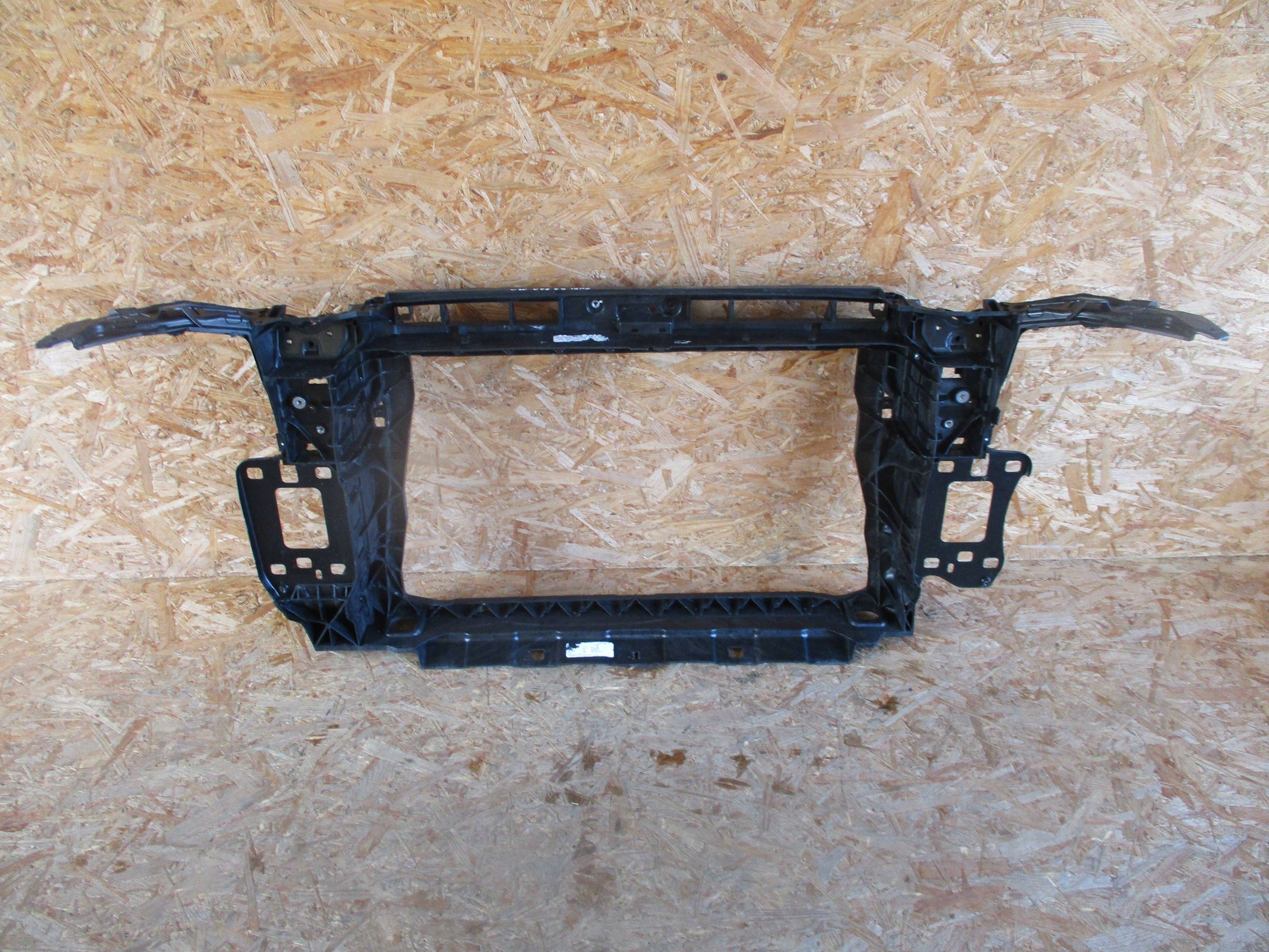 support panel for radiators pillar AUDI Q3 83A