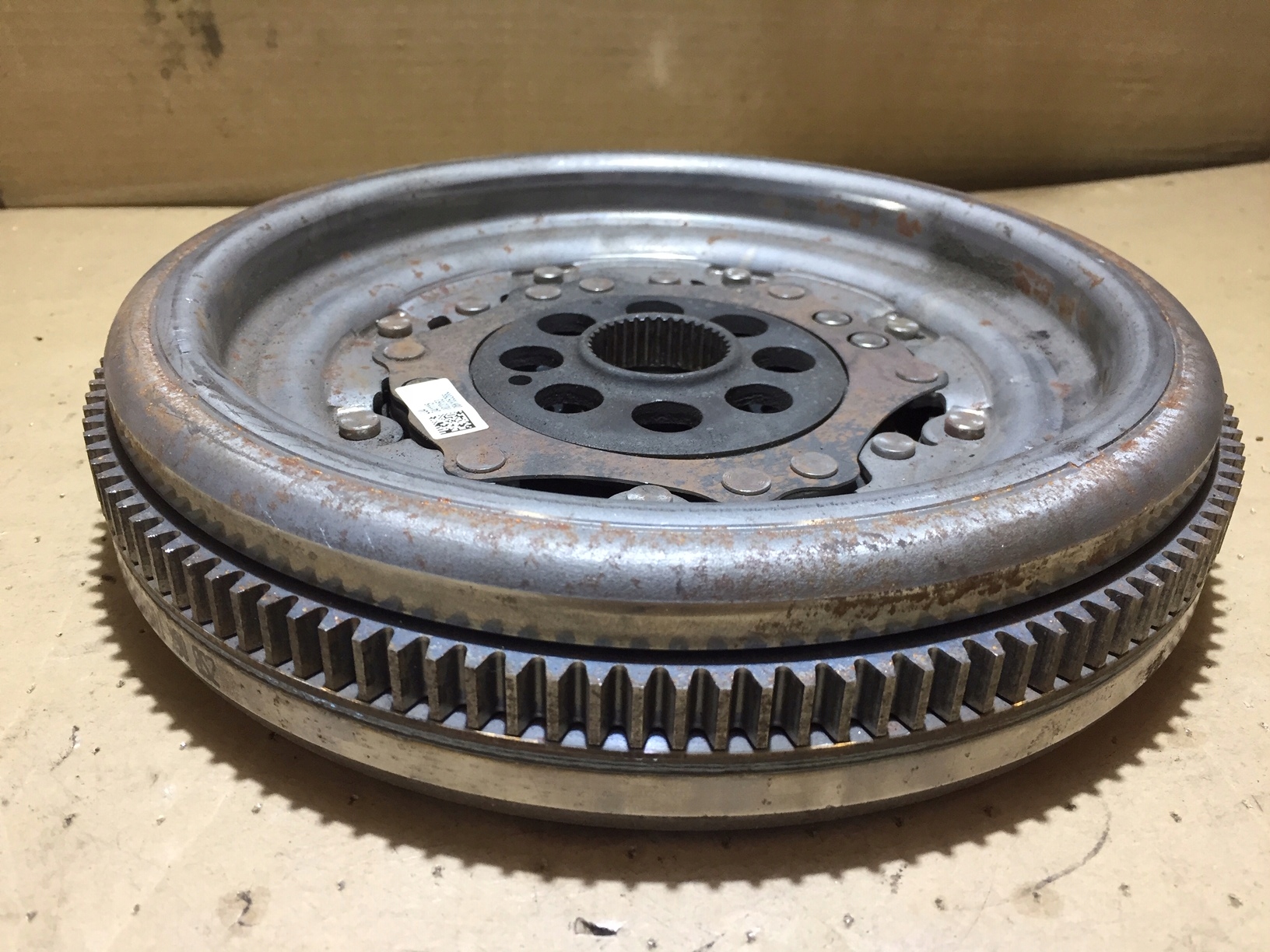 AUDI A3 8V 1.8 TFSI wheel flywheel 06K105266J