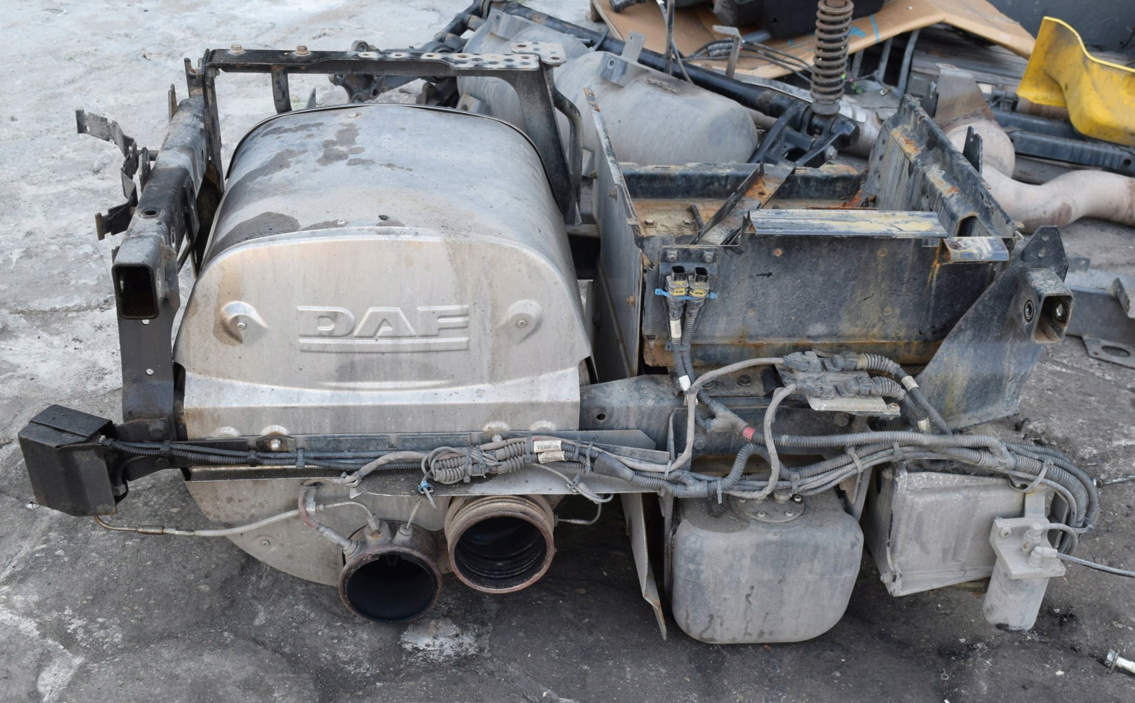 ПОВНИЙ ВИХЛОП КАТАЛІЗАТОР DAF XF 105 ЄВРО 5