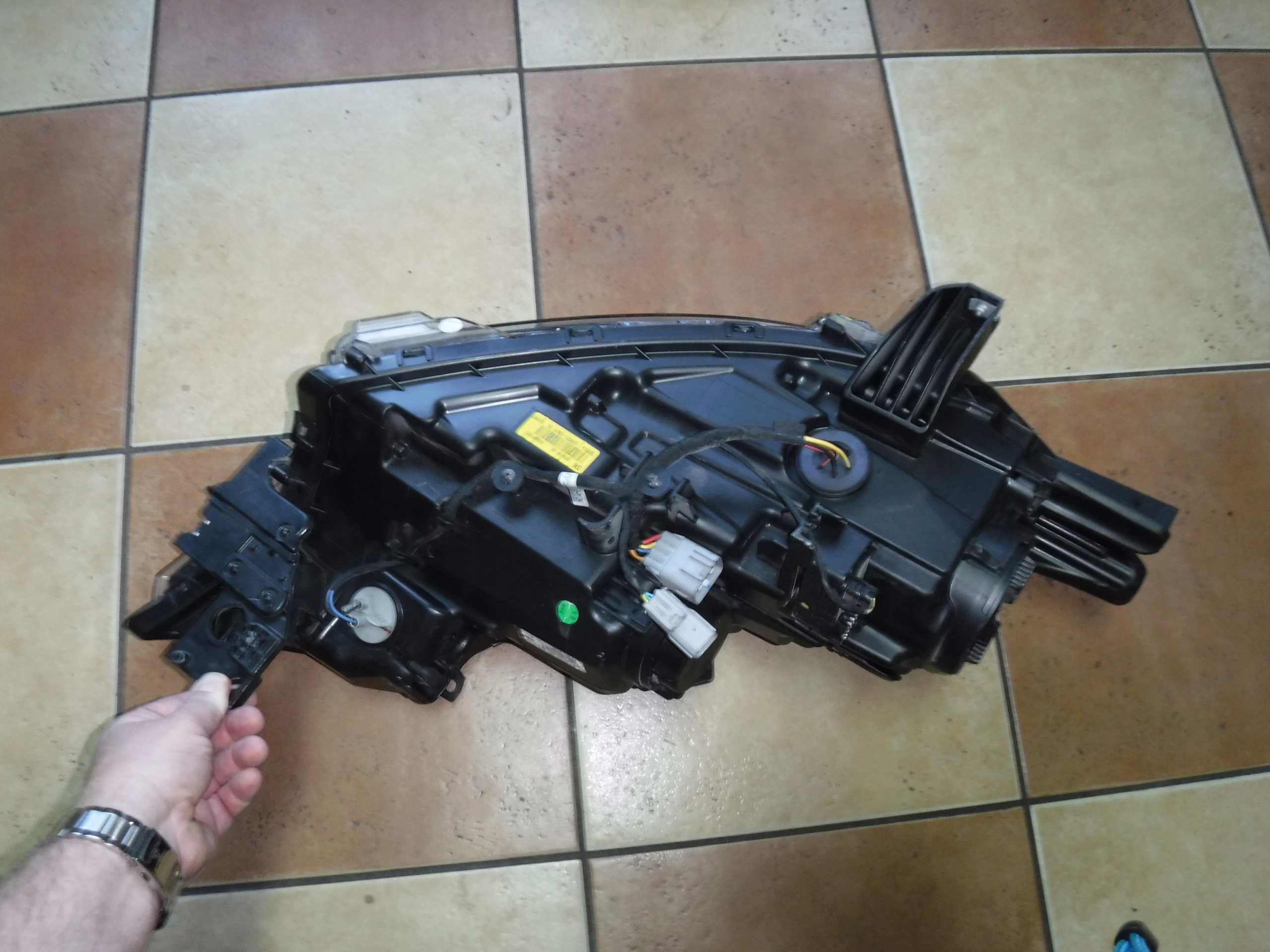 LAMPA PRZÓD PRZEDNIA OUTLANDER III ECM921-22A10 Numer katalogowy części ECM921-22A10